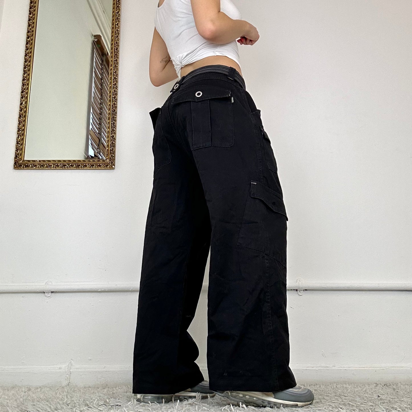 00’s black cargo skate trousers