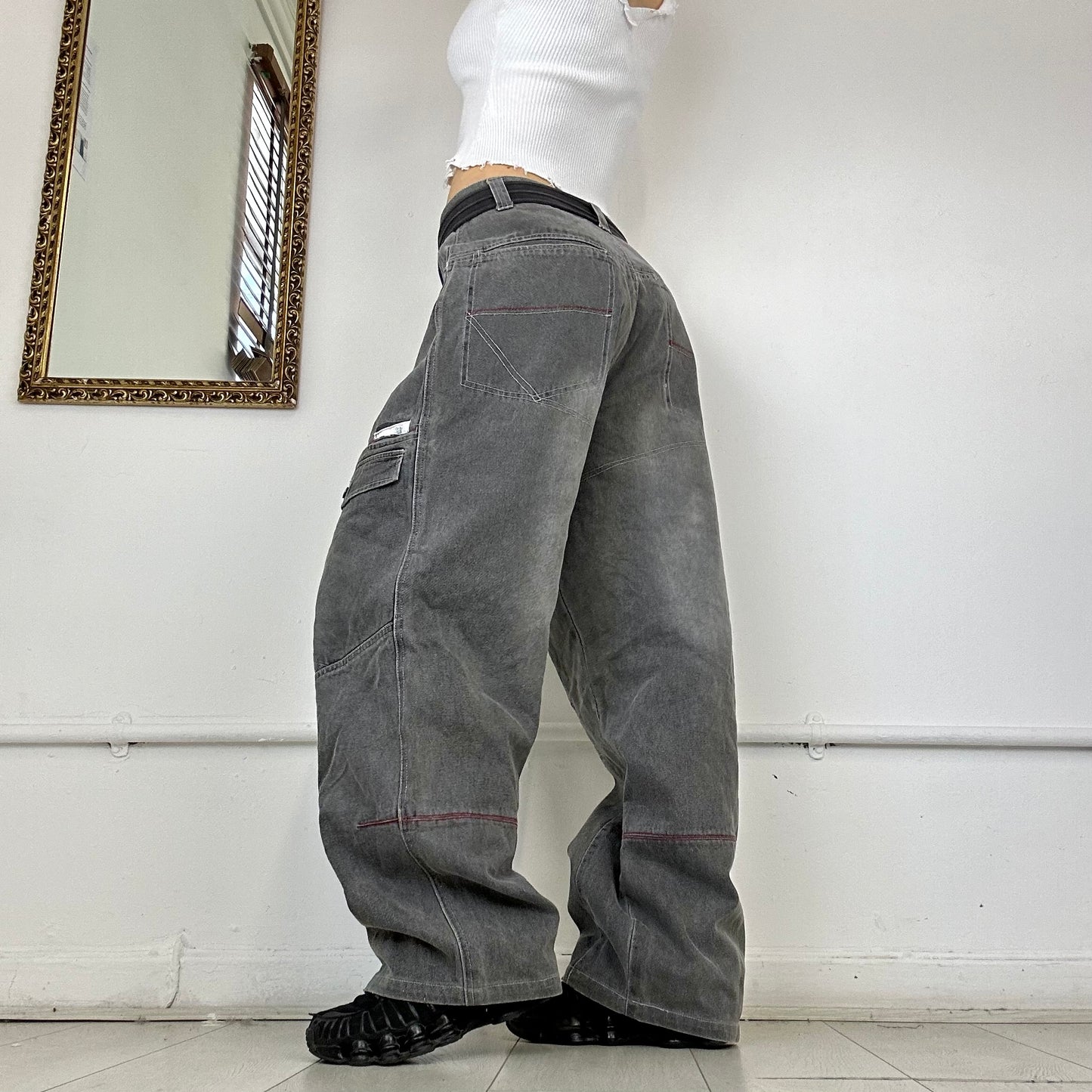 90's baggy grey cargo jeans