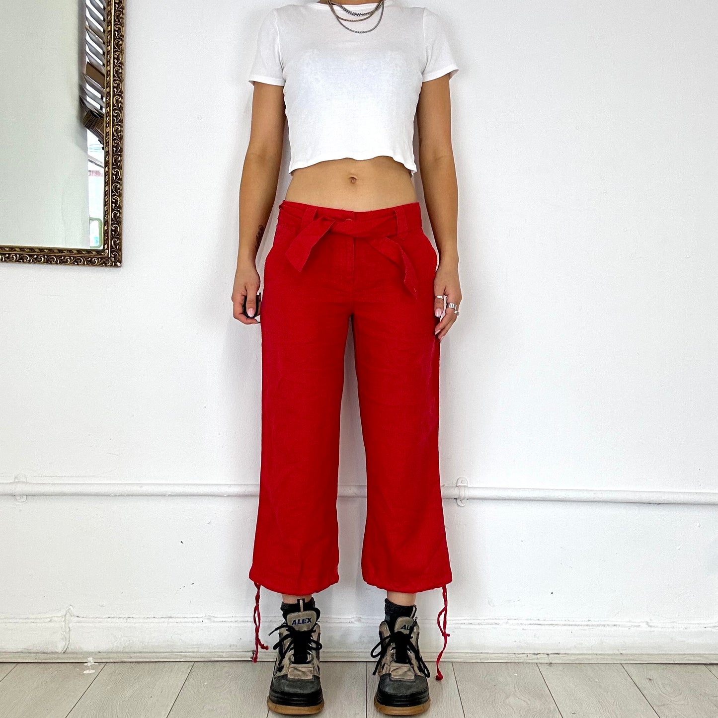 red linen capri trousers