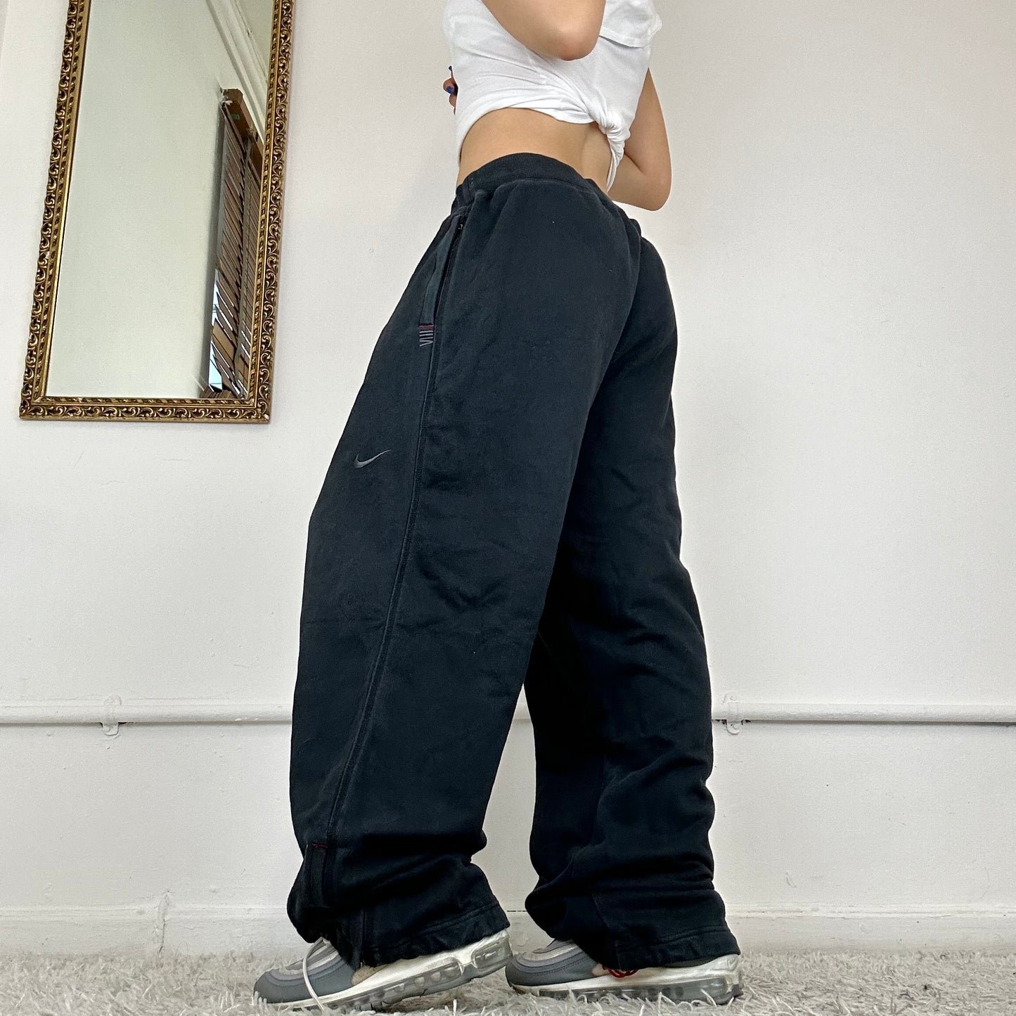 wide leg baggy nike joggers