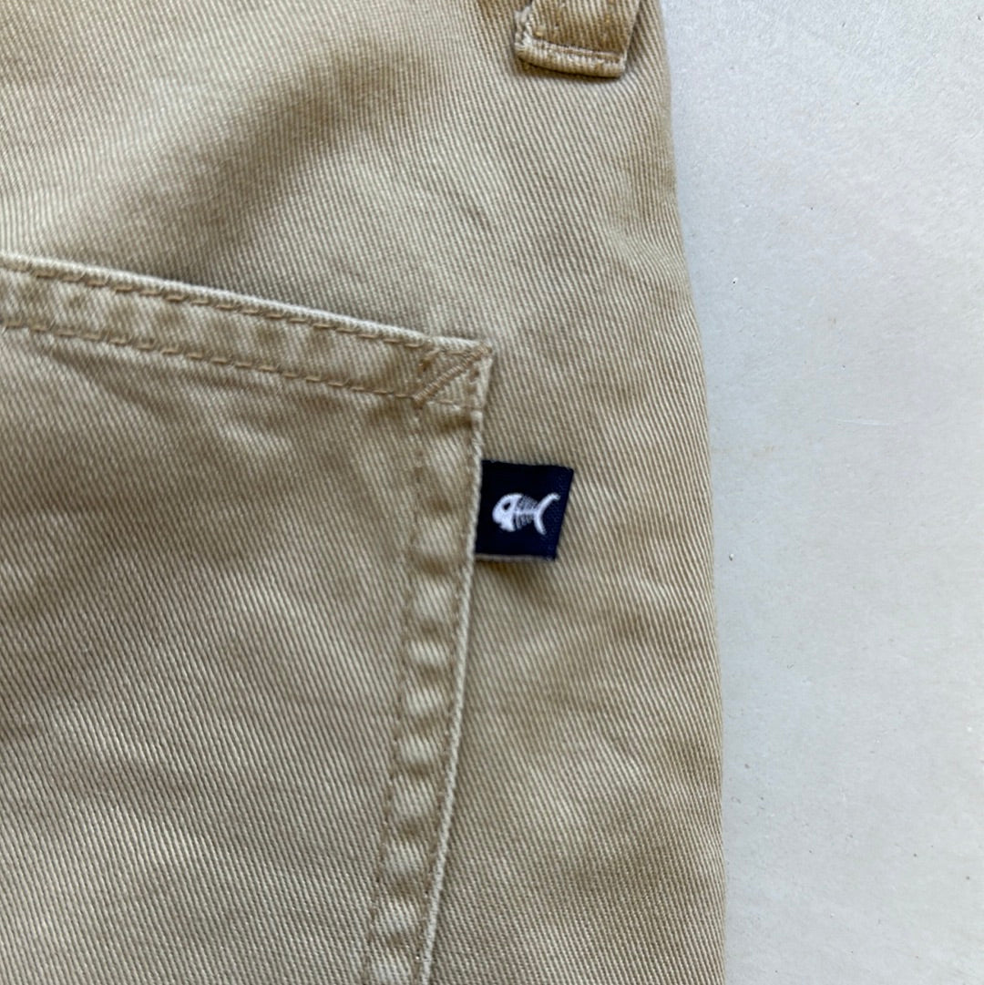 beige baggy cargo shorts