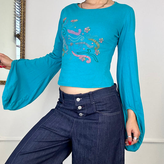 2000's blue embroidered drape sleeved top