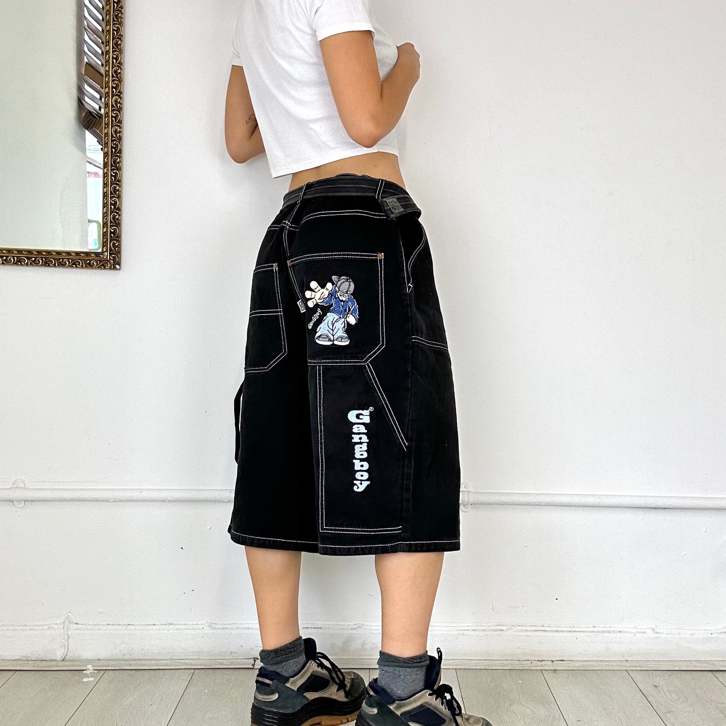 baggy black cargo short