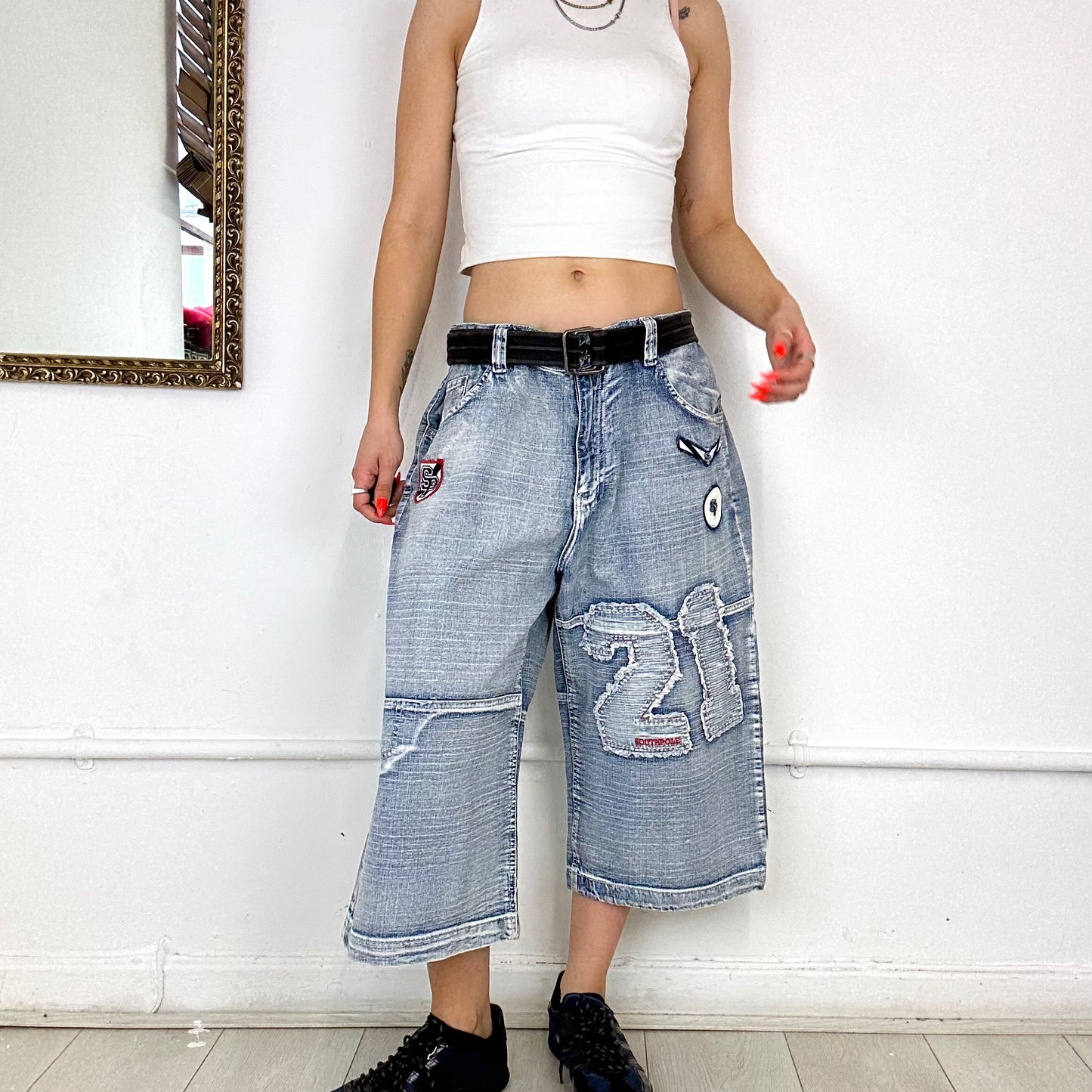 2000’s baggy denim shorts