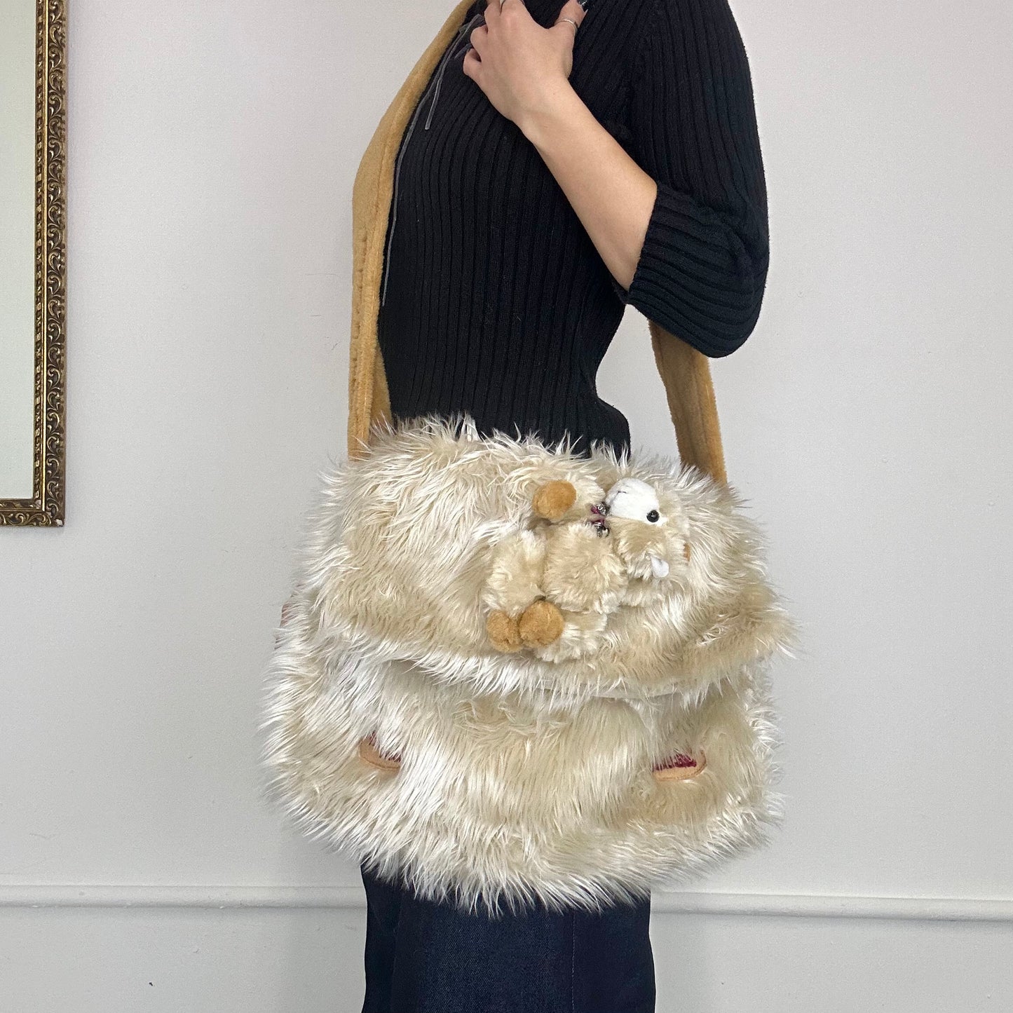 00s super fun fluffy bag