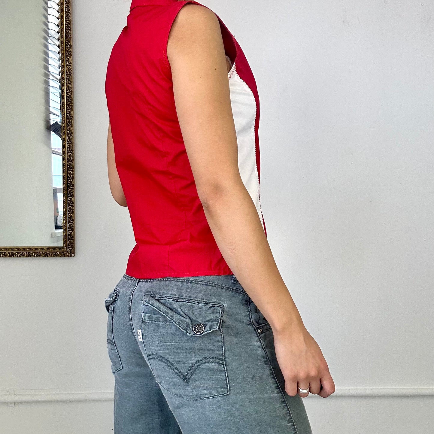 vintage ferre red sleeveless zip up top