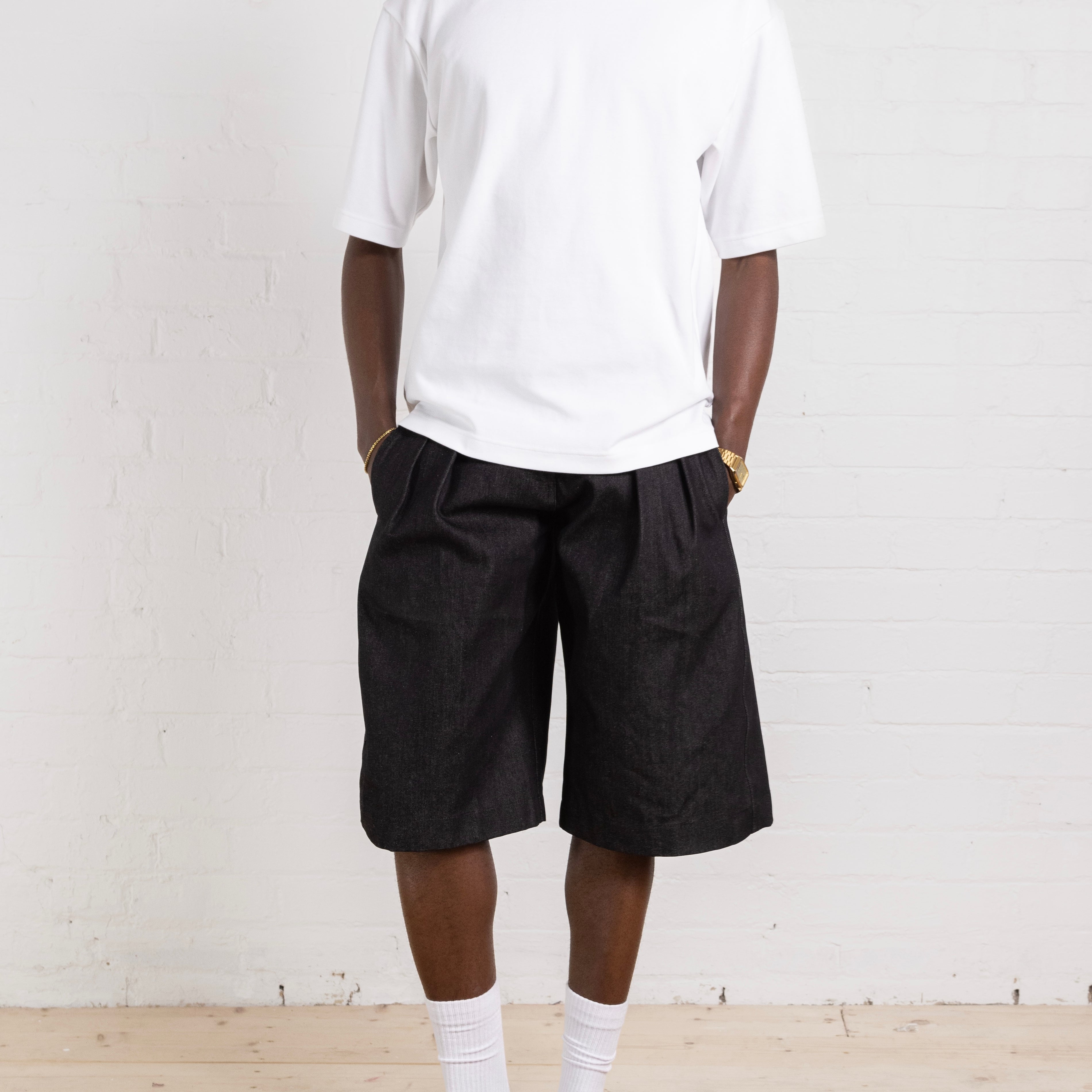 die Parker-Shorts aus dunkelgrauem Denim