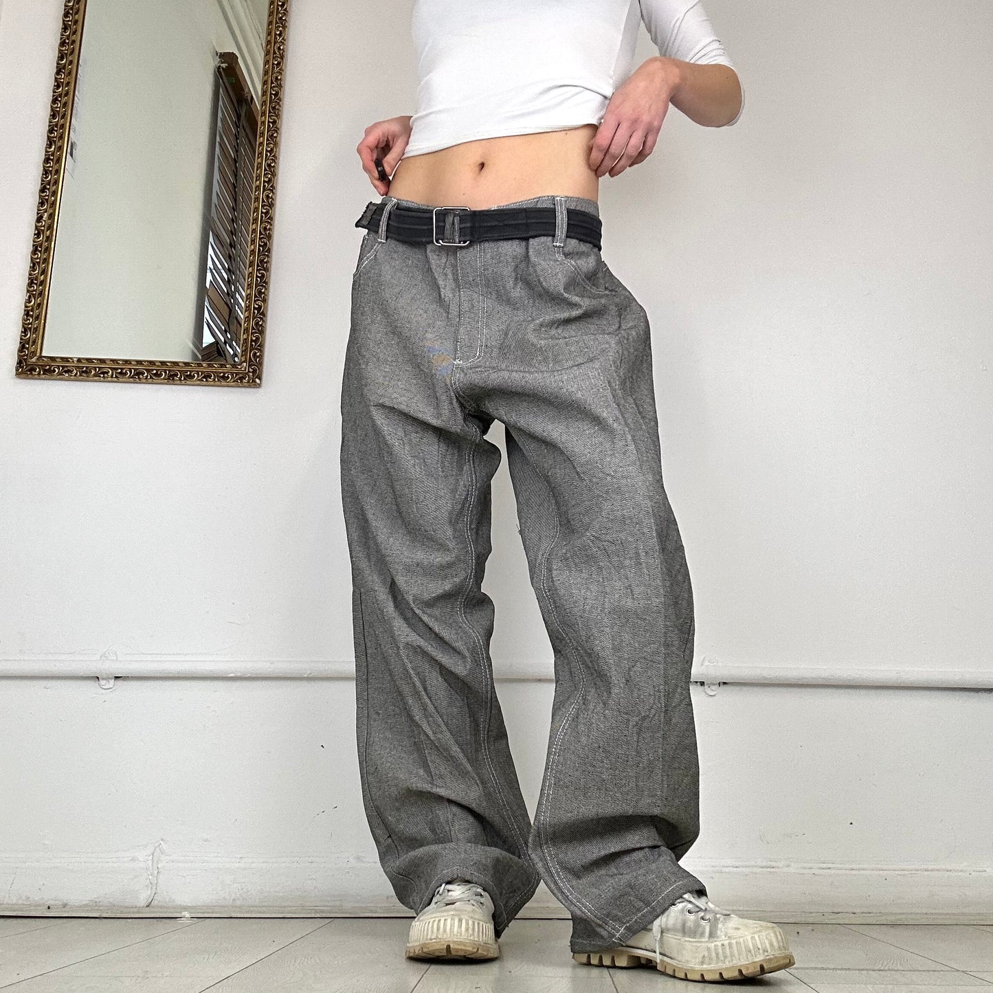 00’s grey baggy jeans