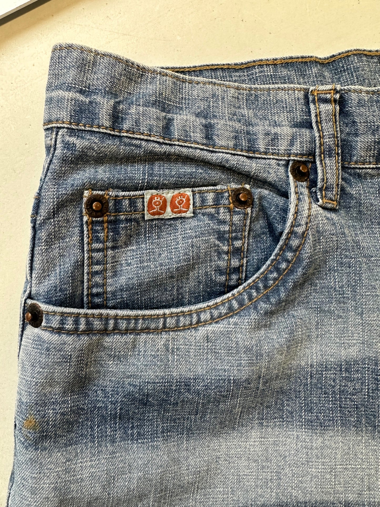 2000's light wash flared jeans