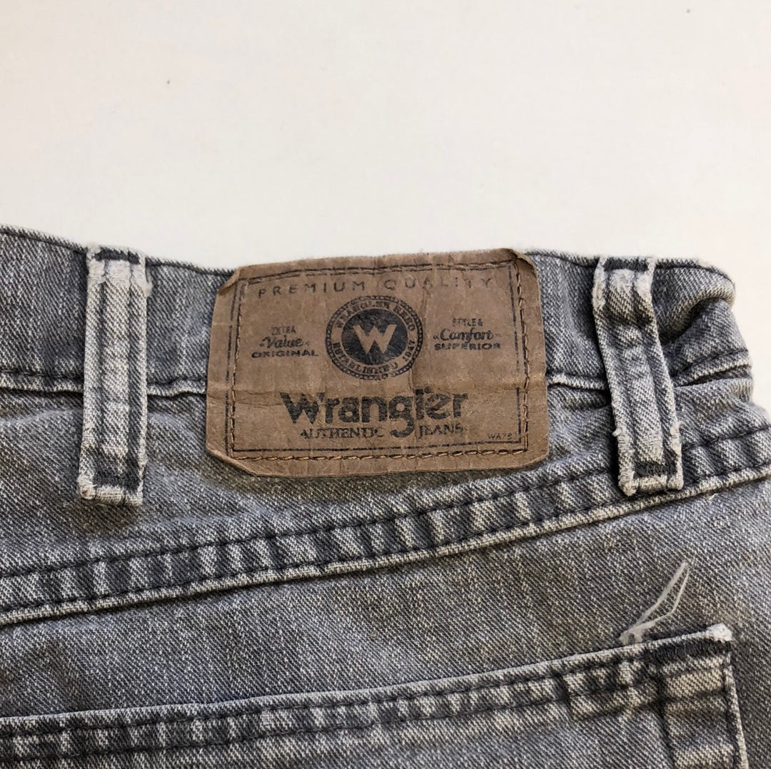 baggy grey wrangler jeans