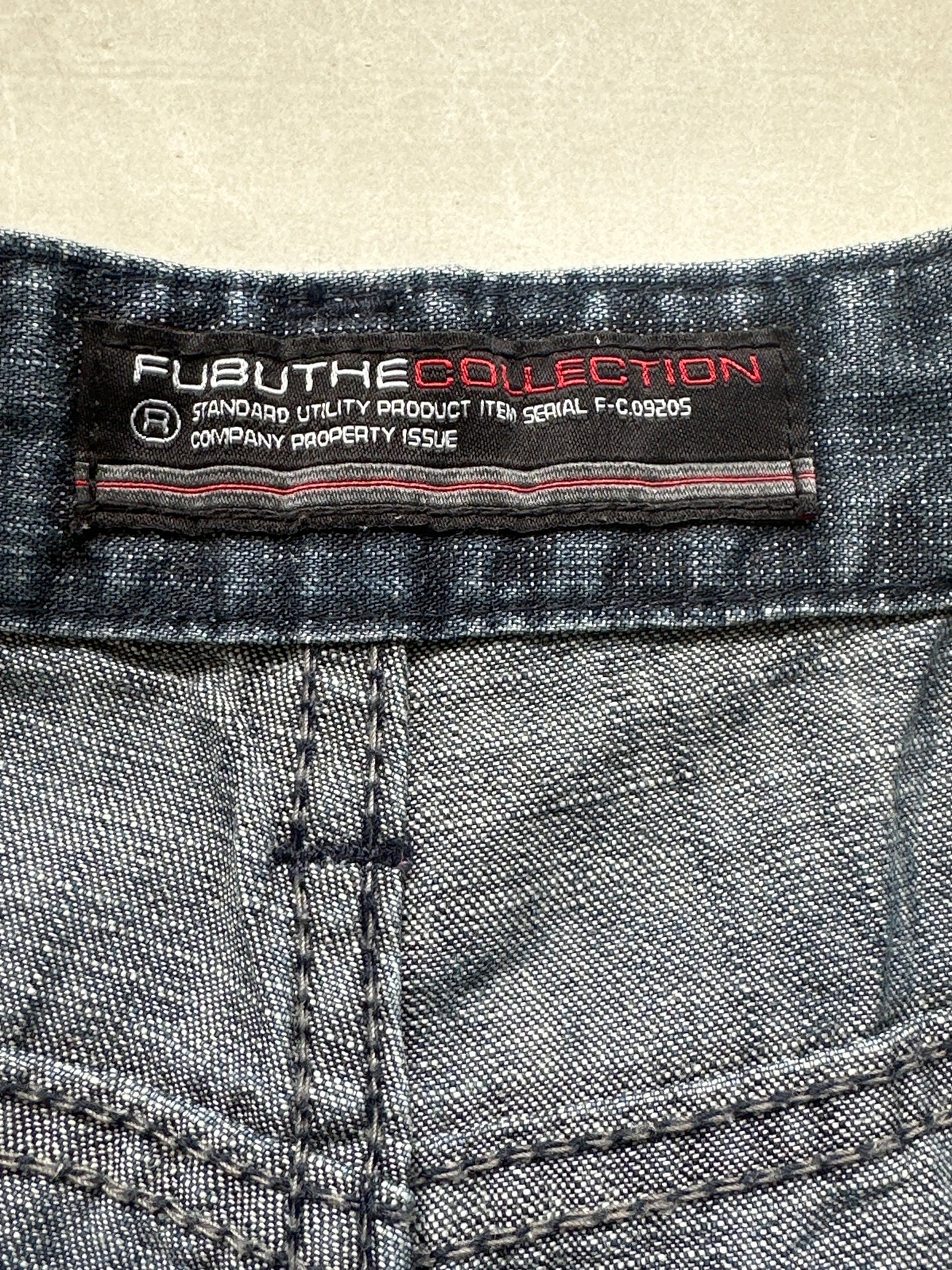 00s dark wash denim shorts by fubu