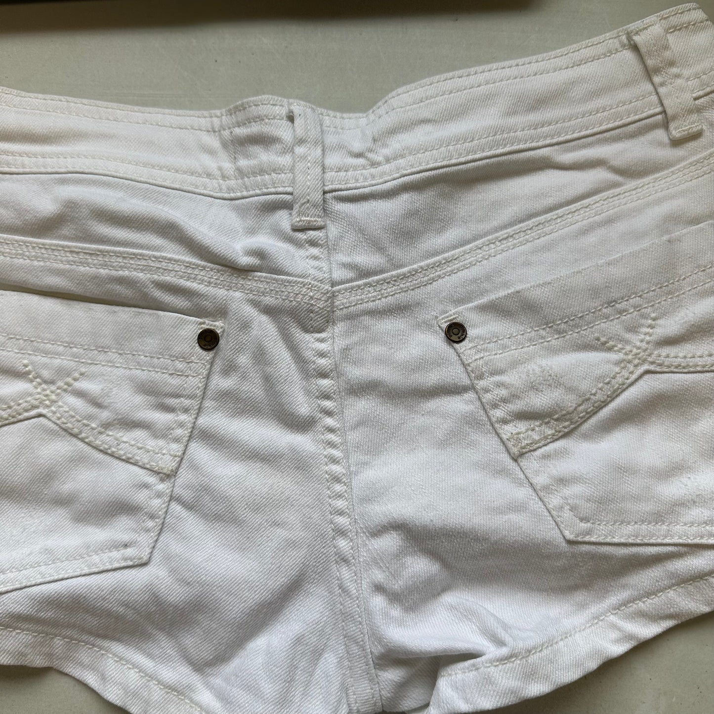 2000's pimkie white denim mini shorts