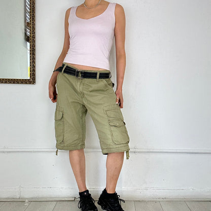 baggy khaki levi’s cargo shorts