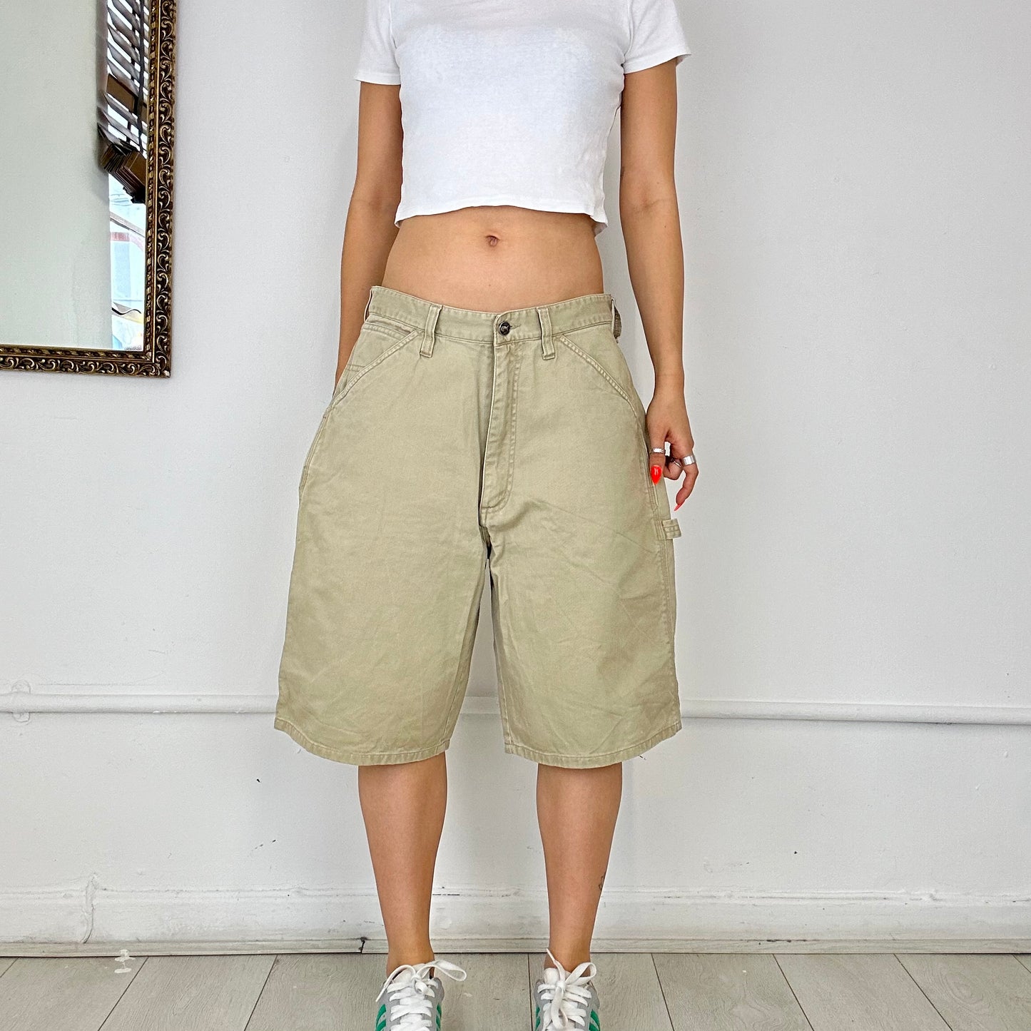 beige baggy cargo shorts