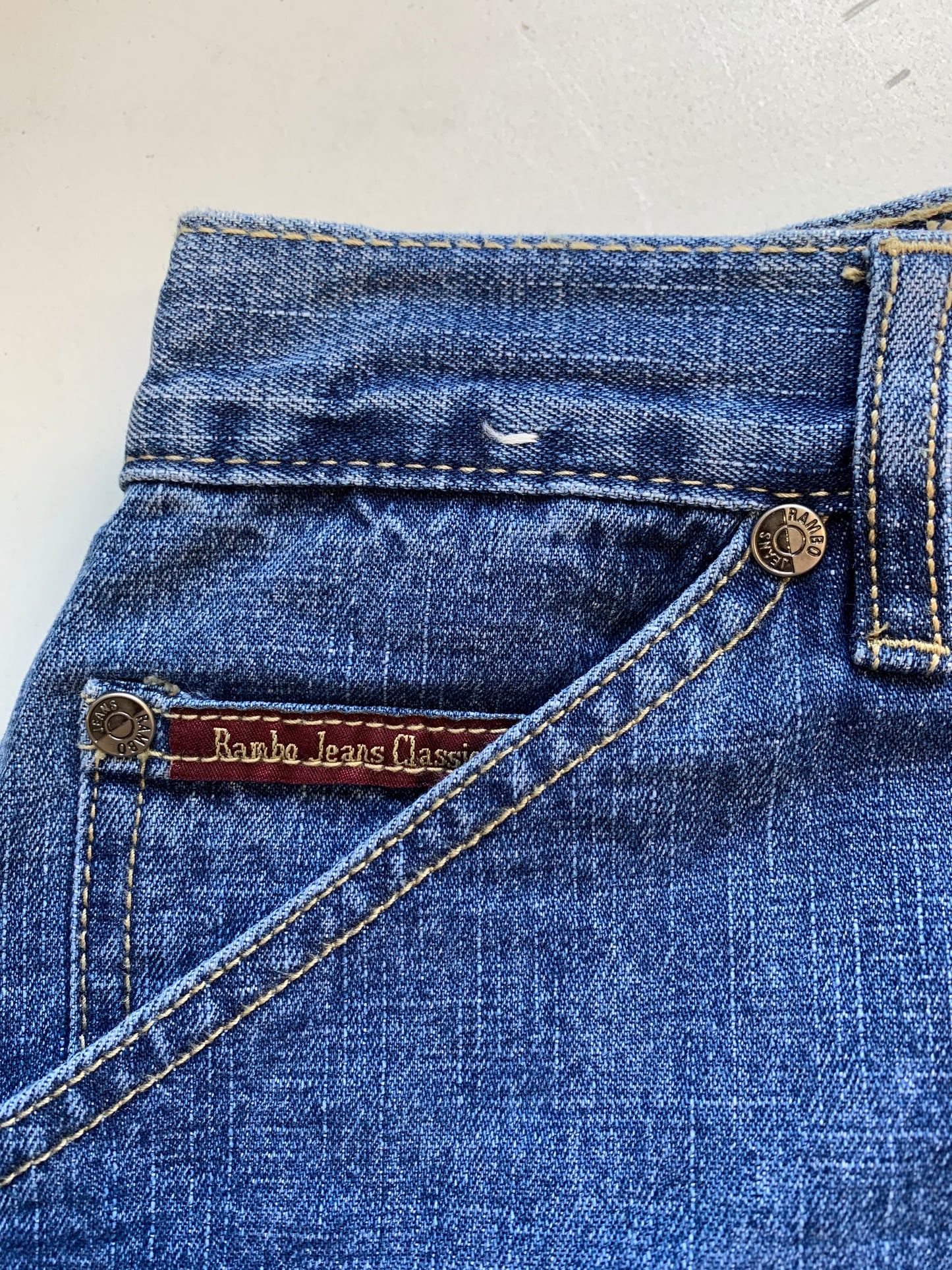 90's mid wash baggy jeans