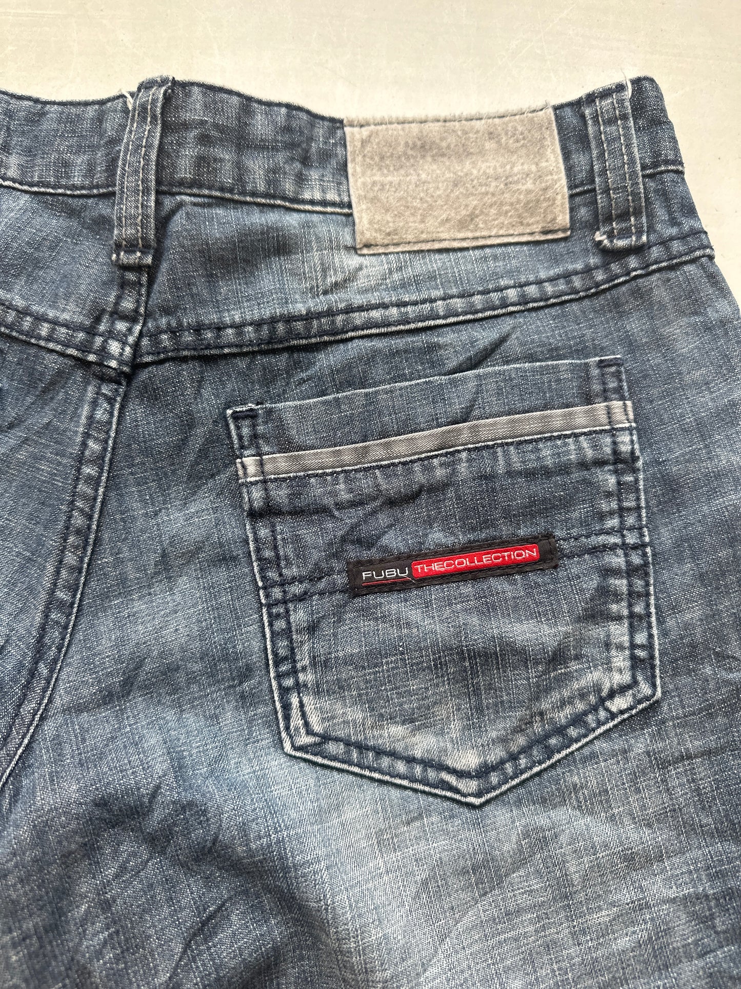 00s dark wash denim shorts by fubu