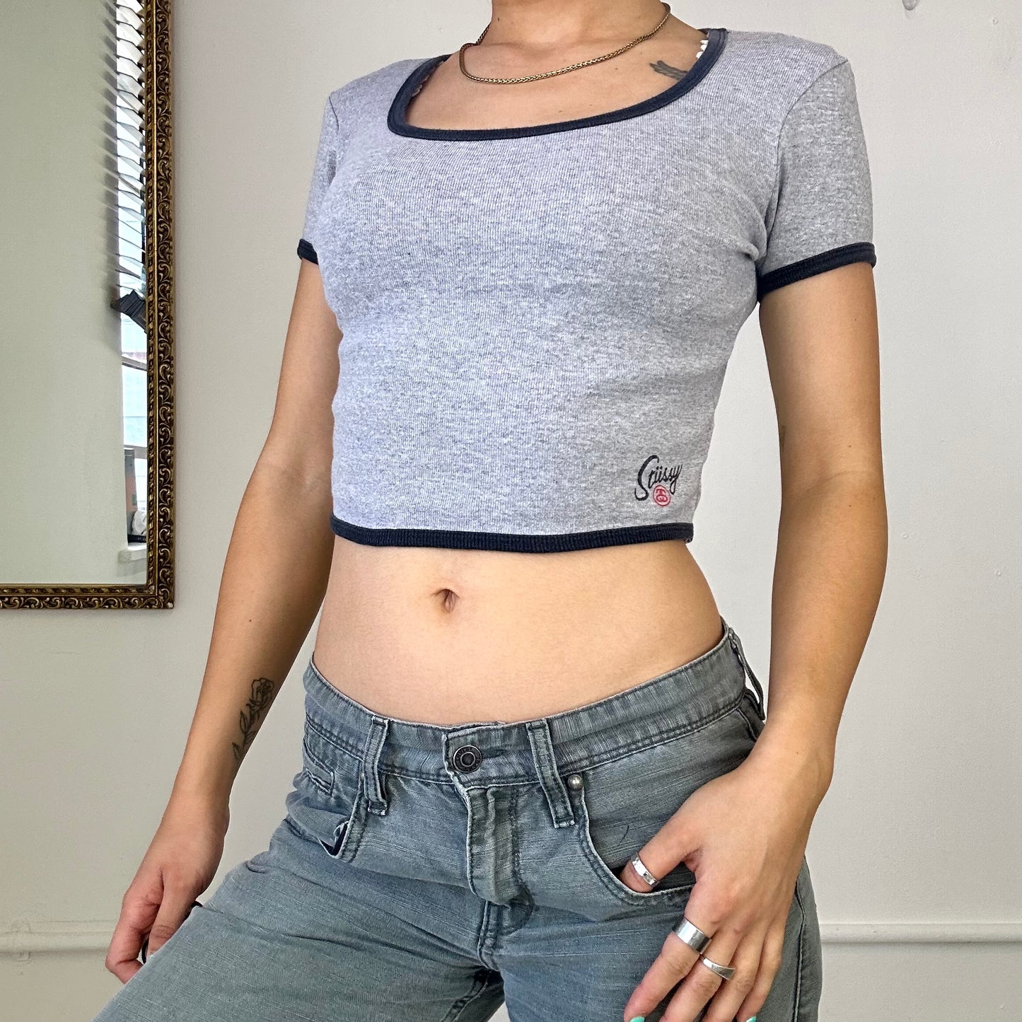 2000's stussy grey cropped tshirt