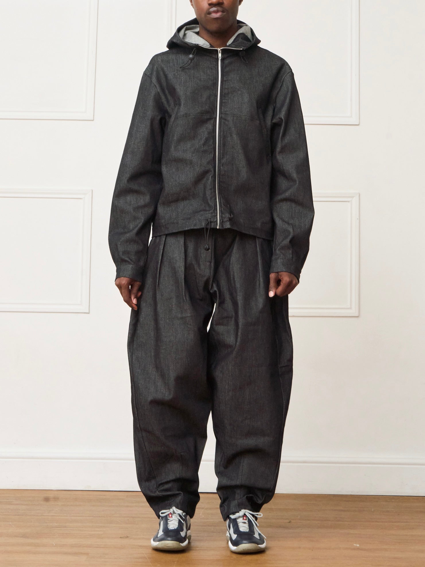 barrel jean - dark grey denim