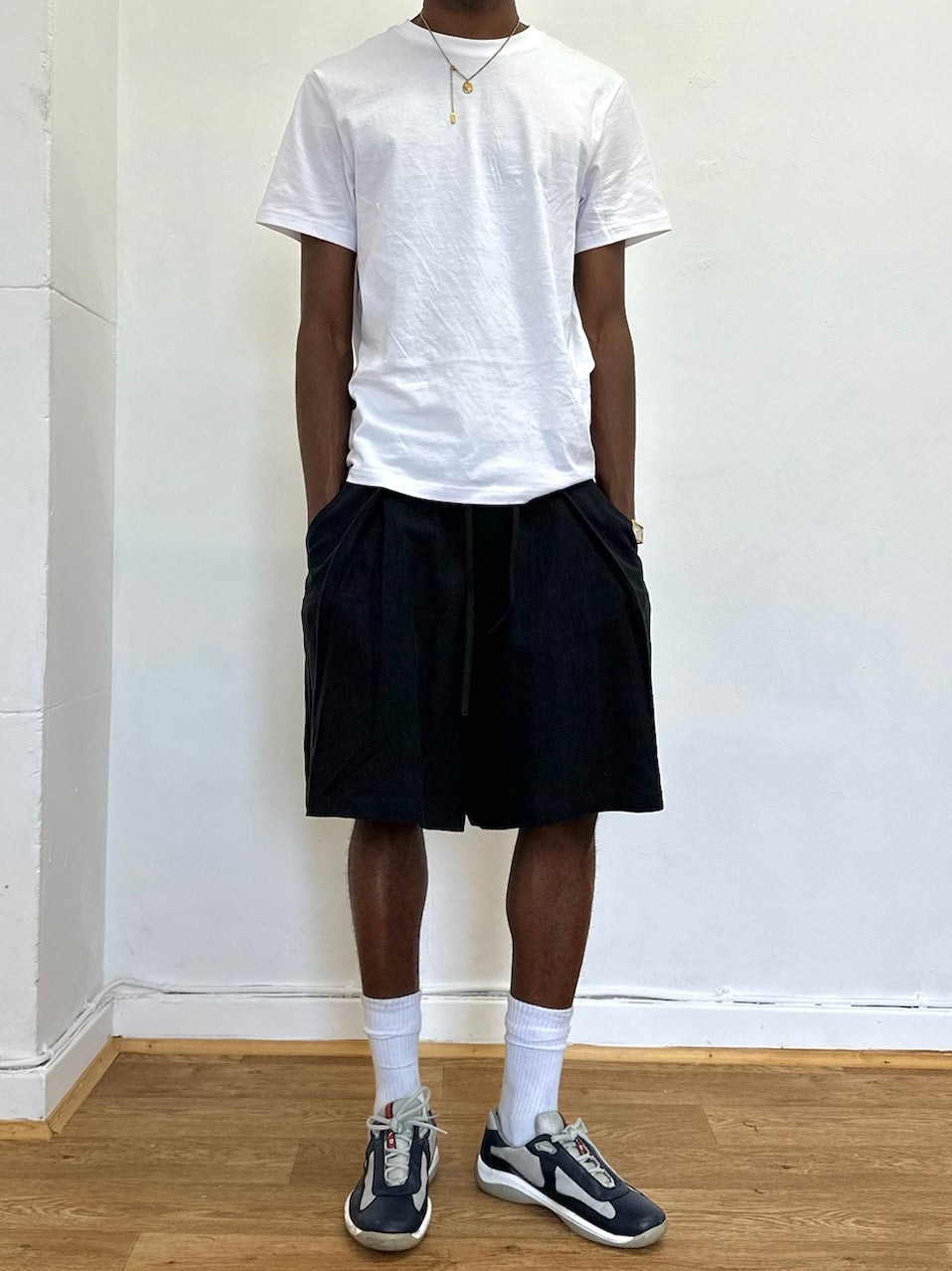 Lake Short - schwarzes Leinen