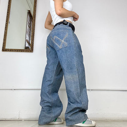 90's baggy jeans