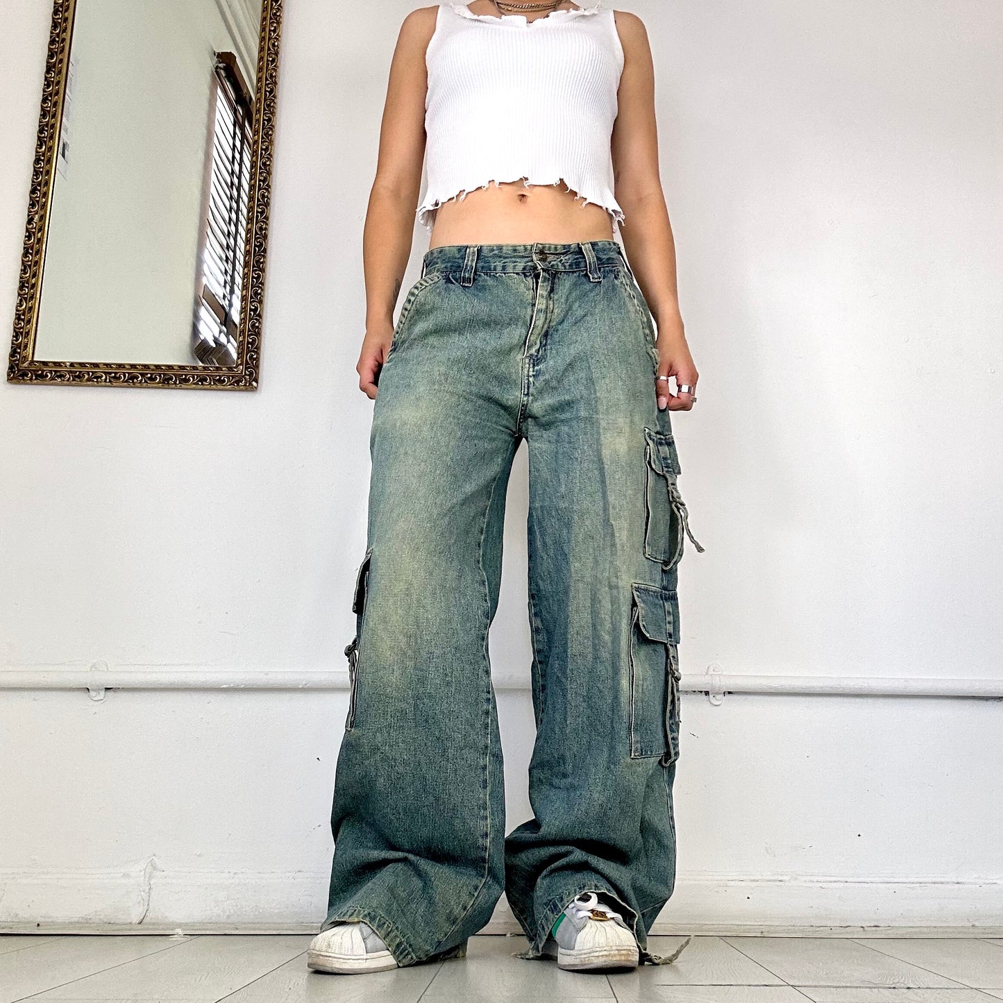 washed baggy cargo jeans