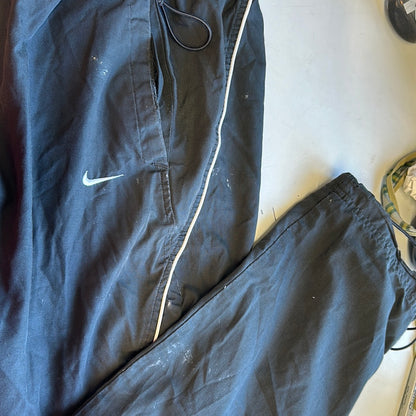 wide leg nike tracksuit bottoms