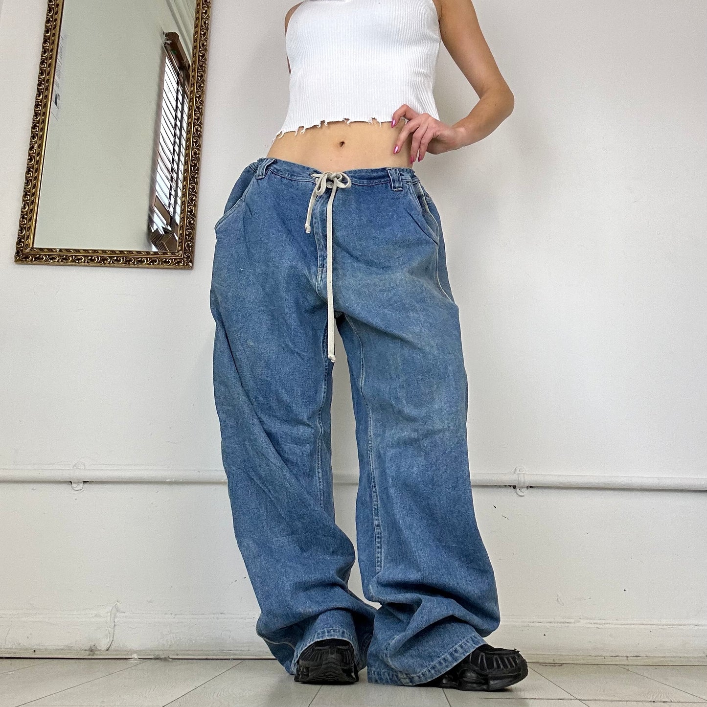 90's baggy drawstring jeans