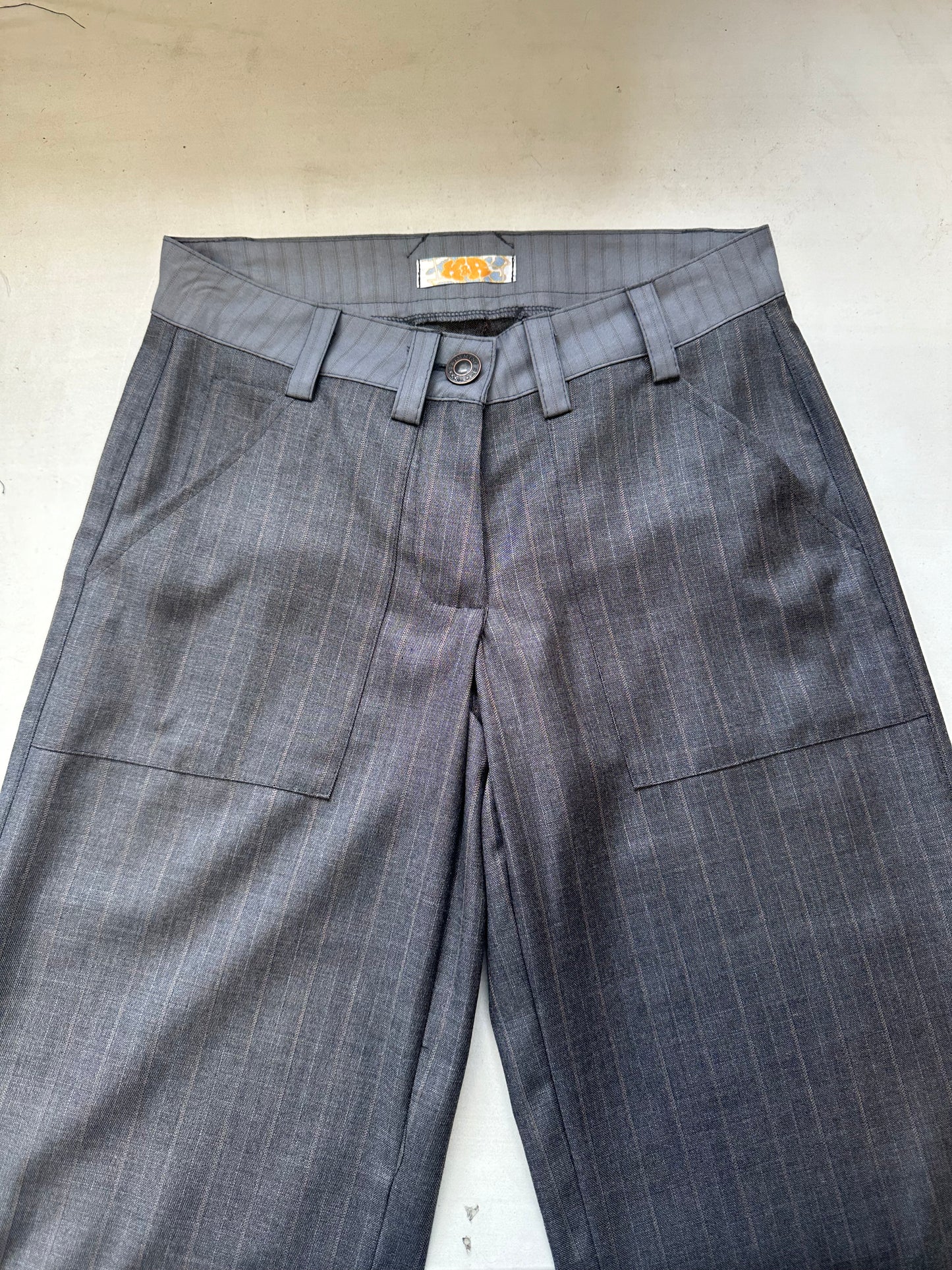 the slouch in grey pinstripe cotton - size extra extra small - sample