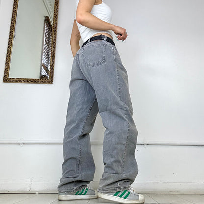 baggy grey wrangler jeans