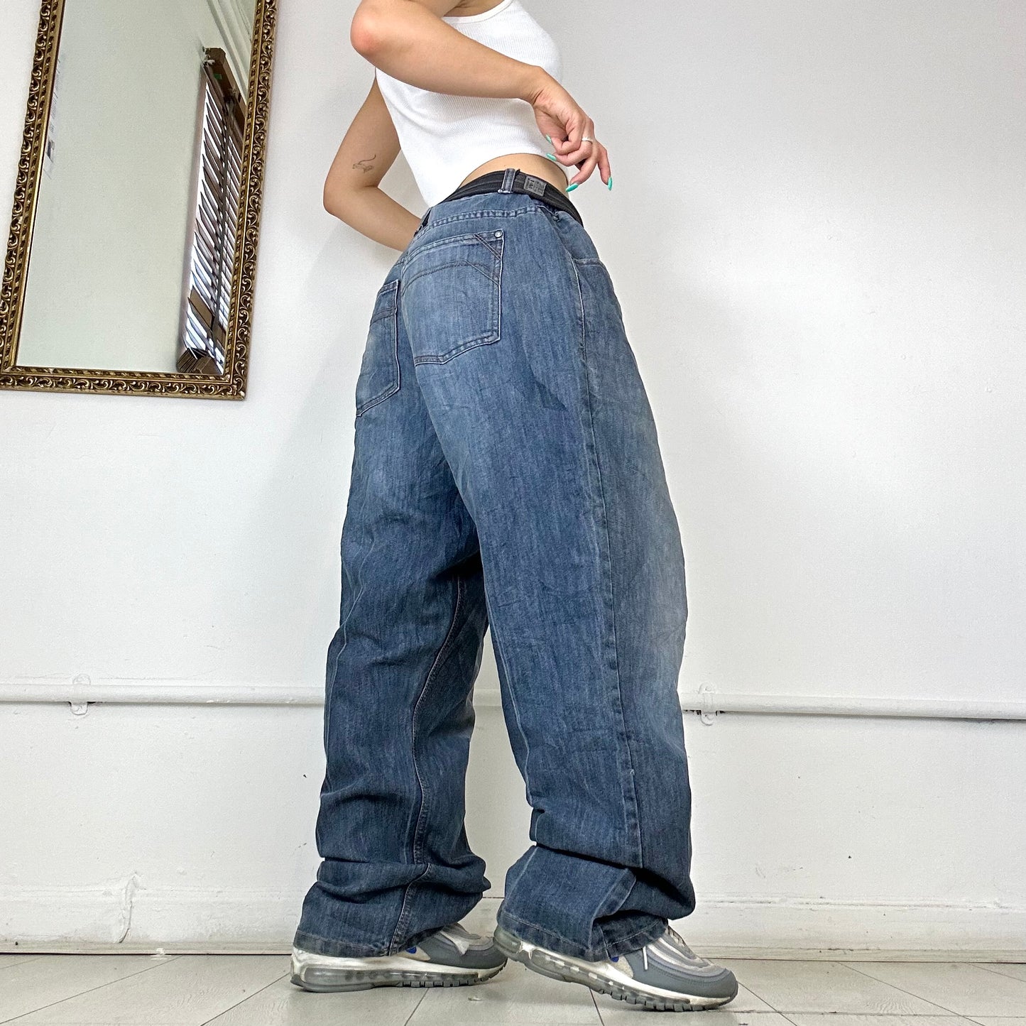 00s baggy jeans