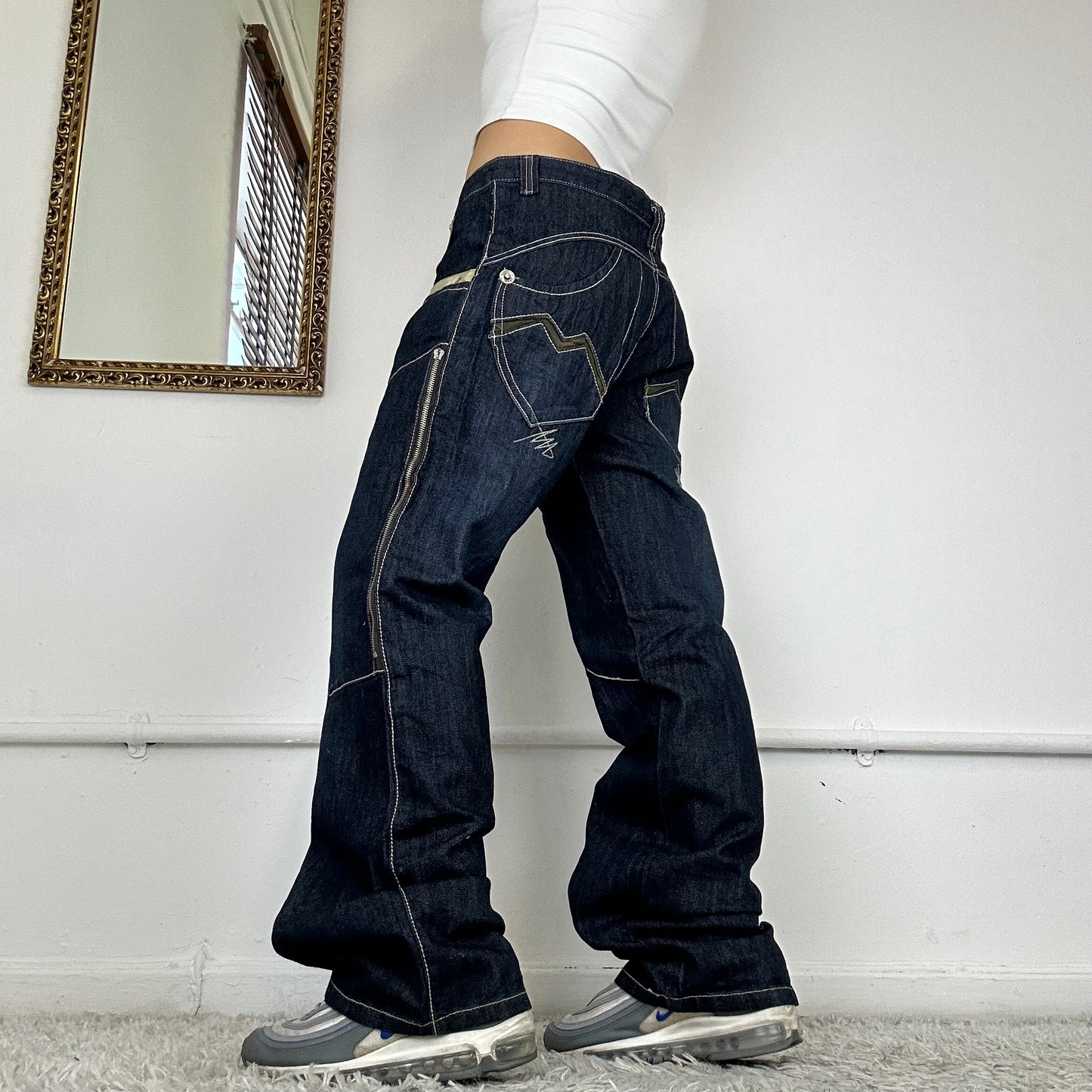 wide leg 00’s cargo jeans