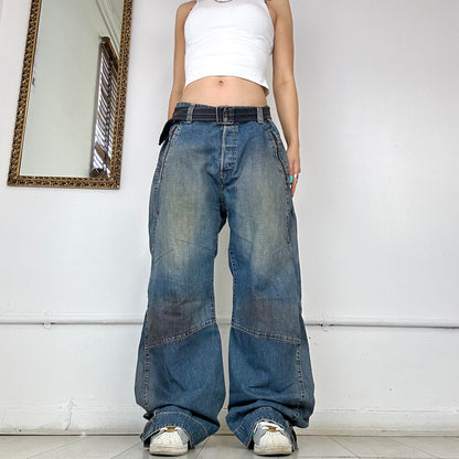 vintage levi’s baggy cargo jeans