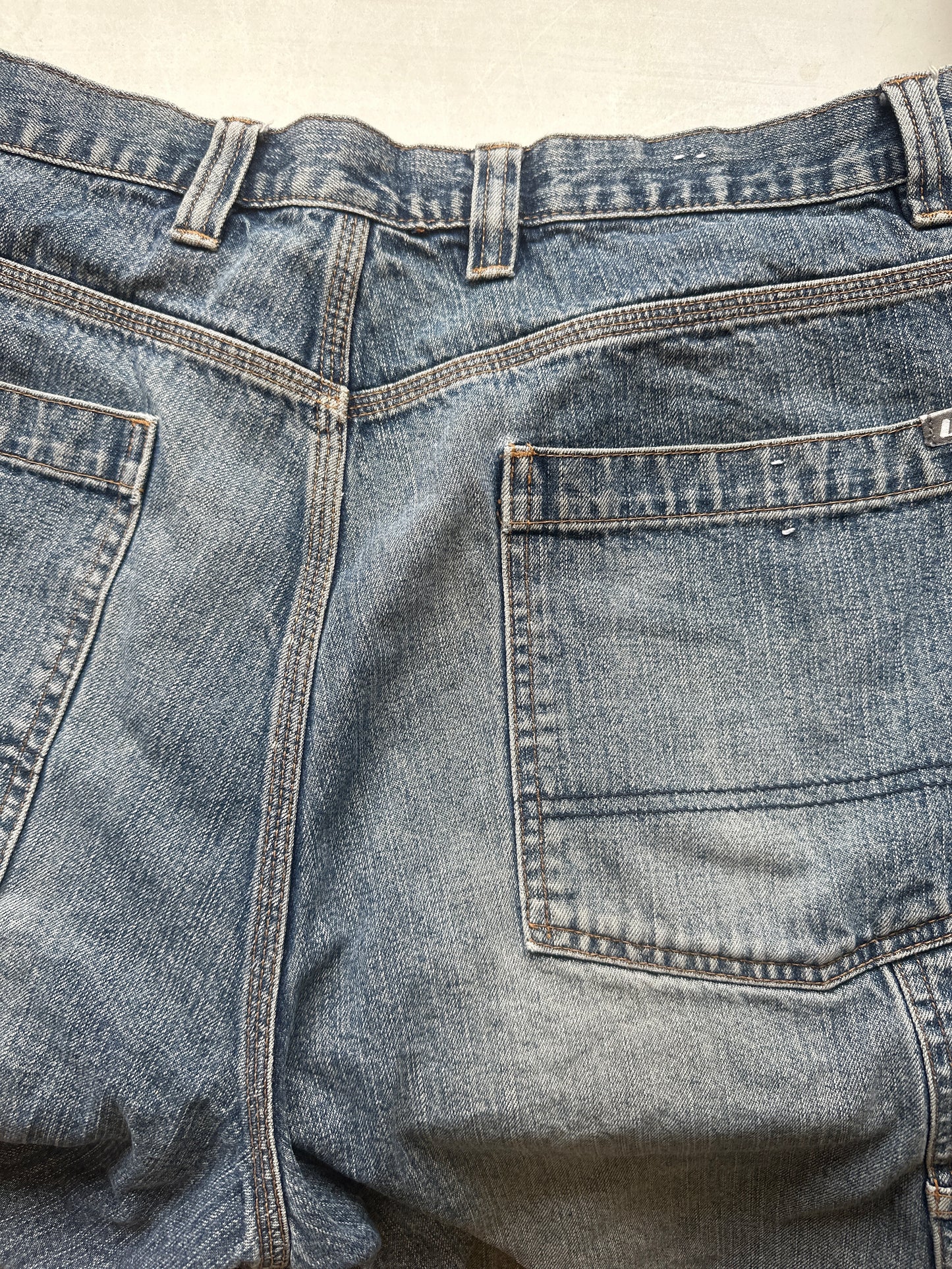 two tone baggy denim shorts