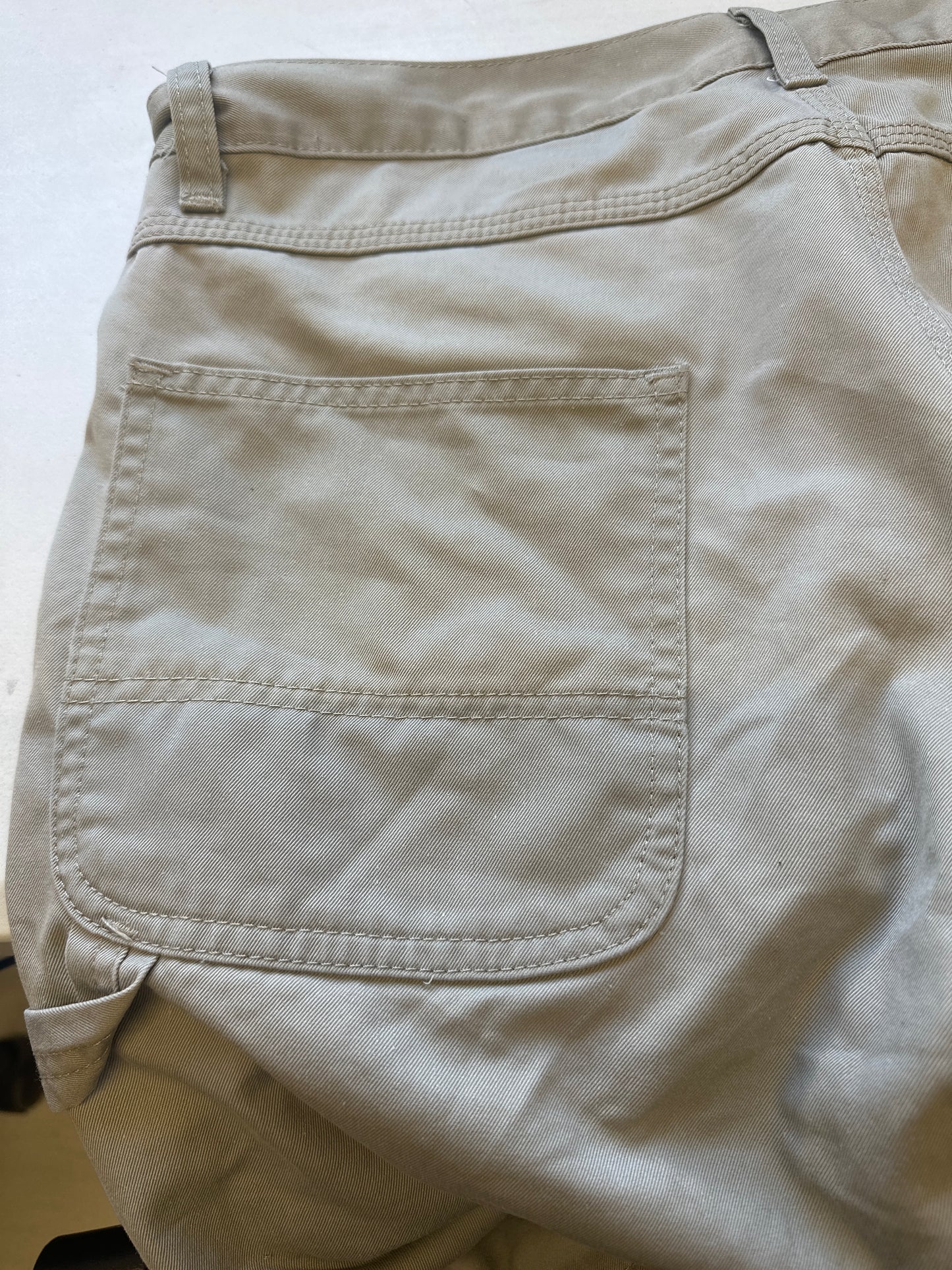 grey long carhartt shorts