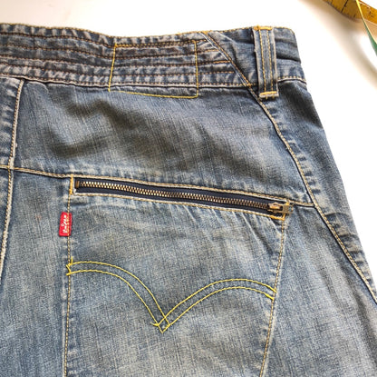 vintage levi’s baggy cargo jeans