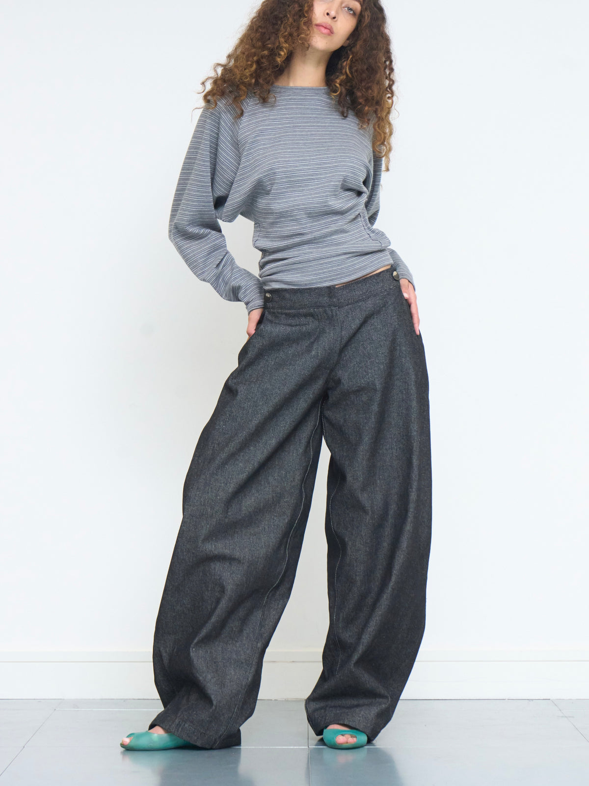 lumi jean - dark grey denim