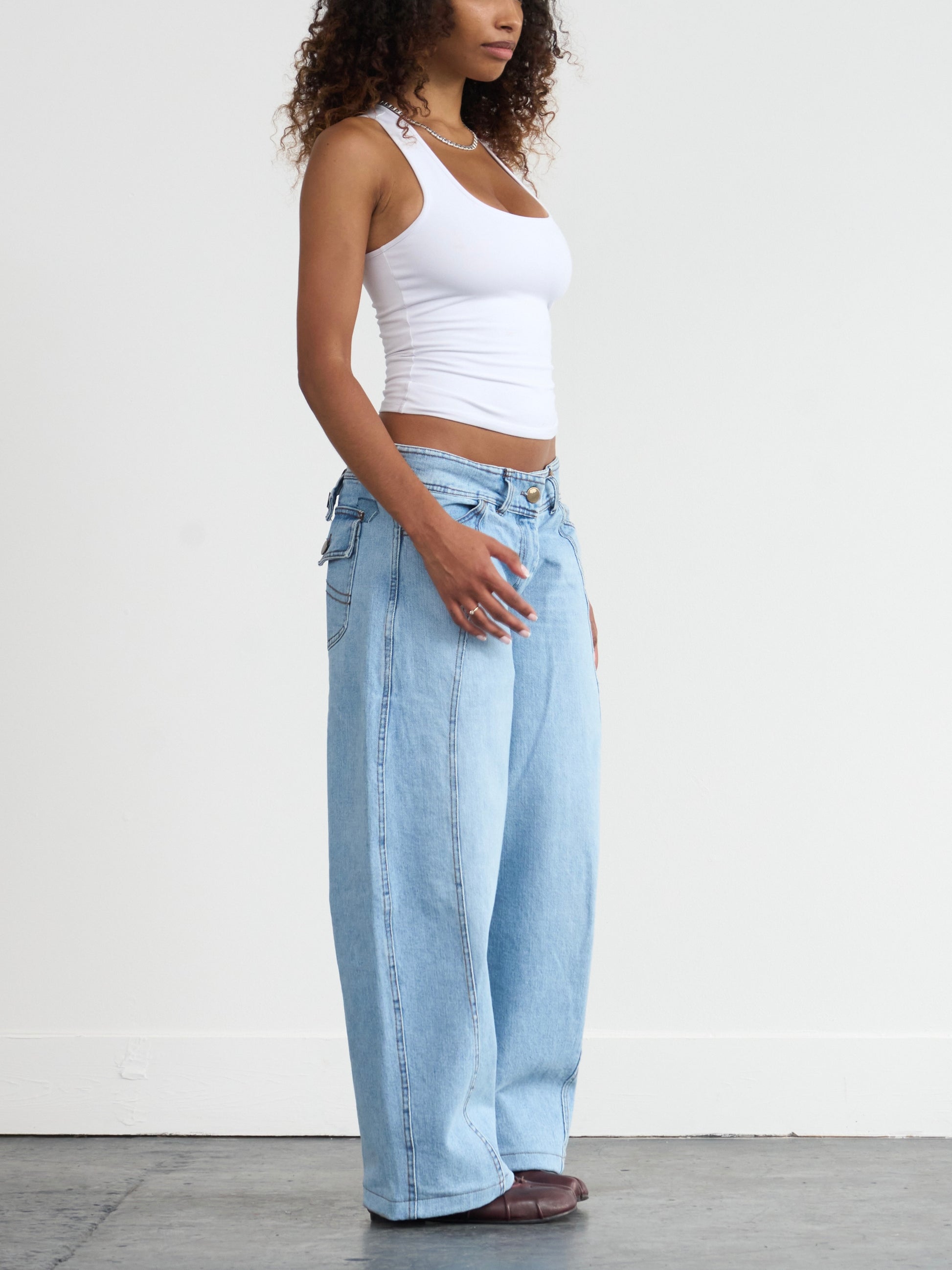 balloon jean - light washed denim