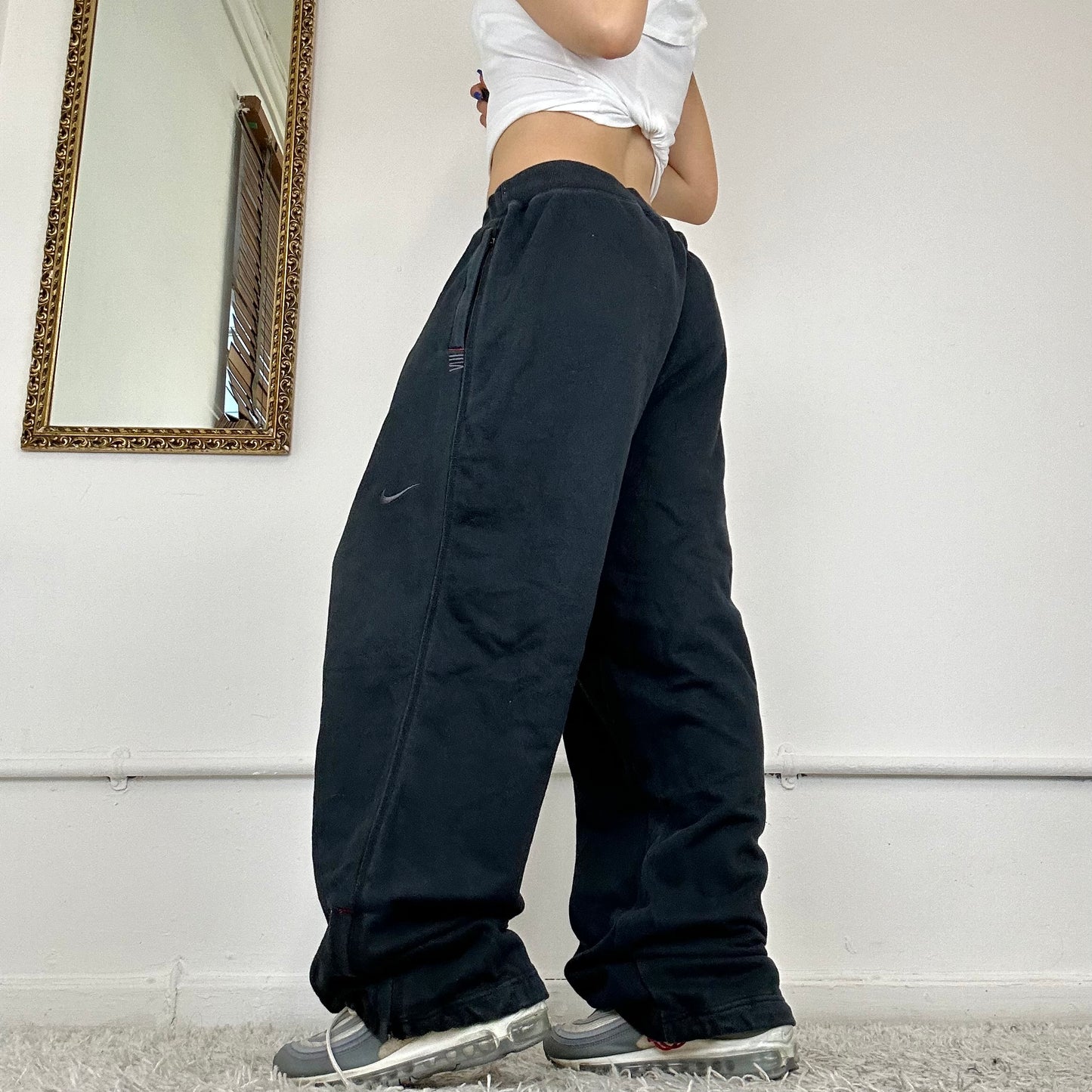 wide leg baggy nike joggers