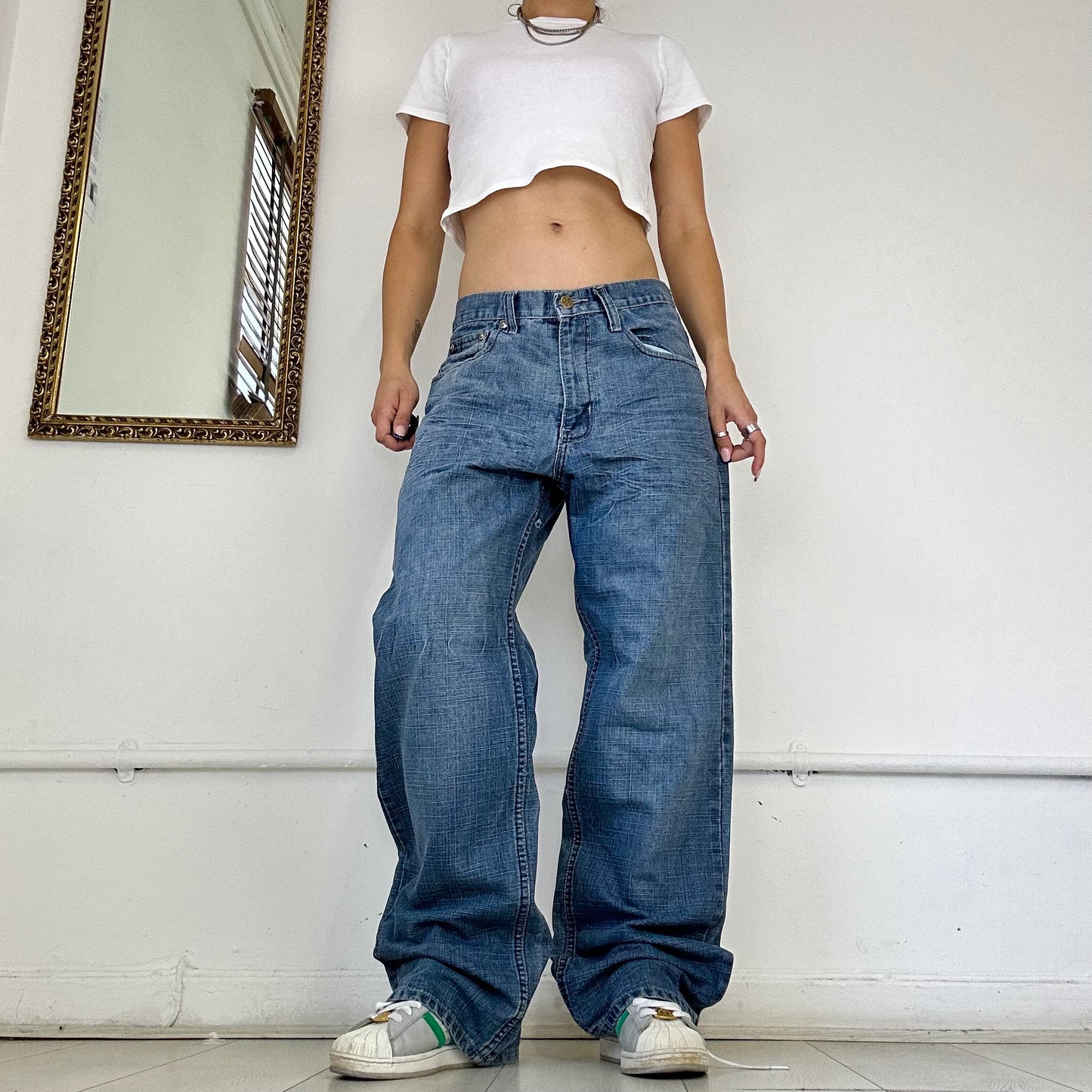 2000's baggy mid wash jeans