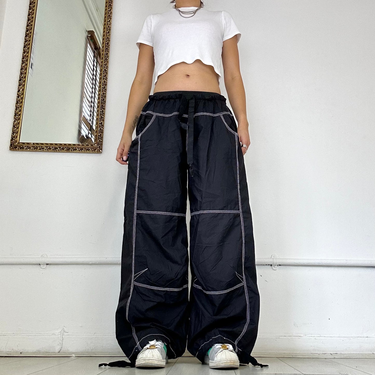 2000's black baggy cargo trousers