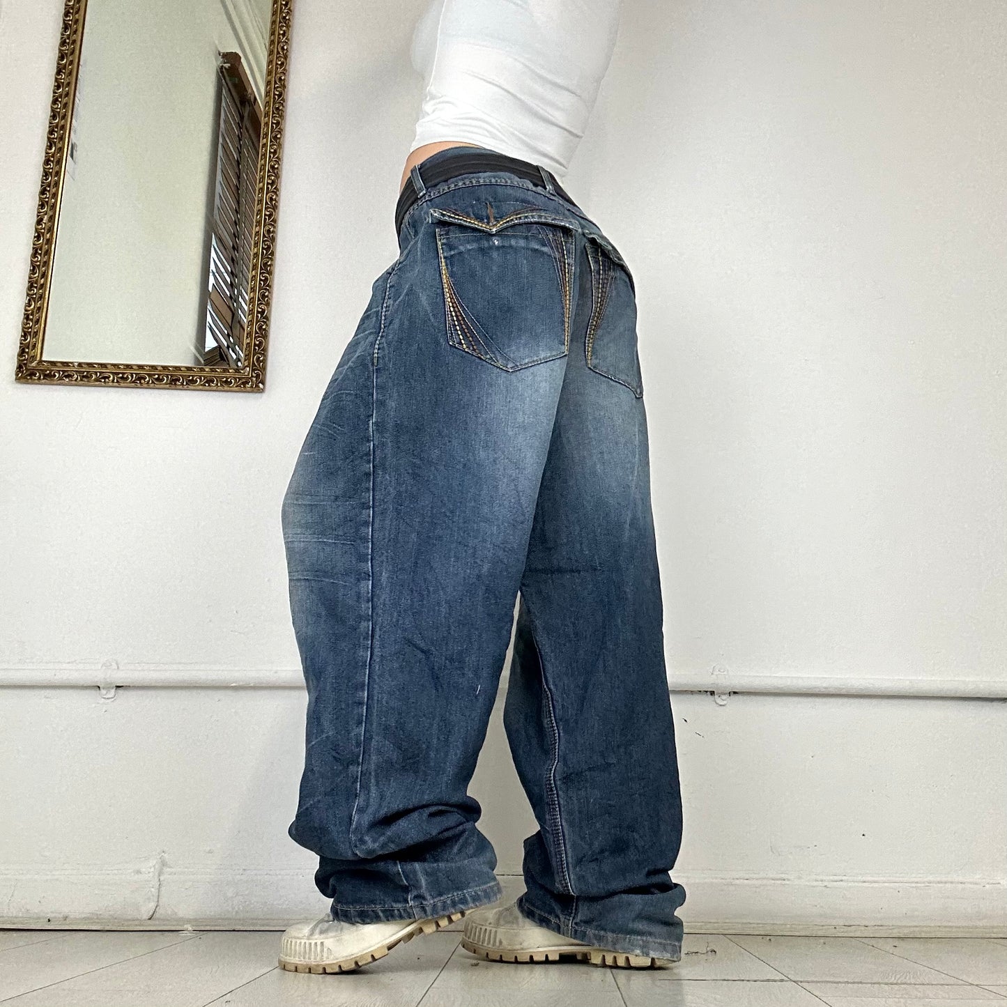 00’s baggy jeans