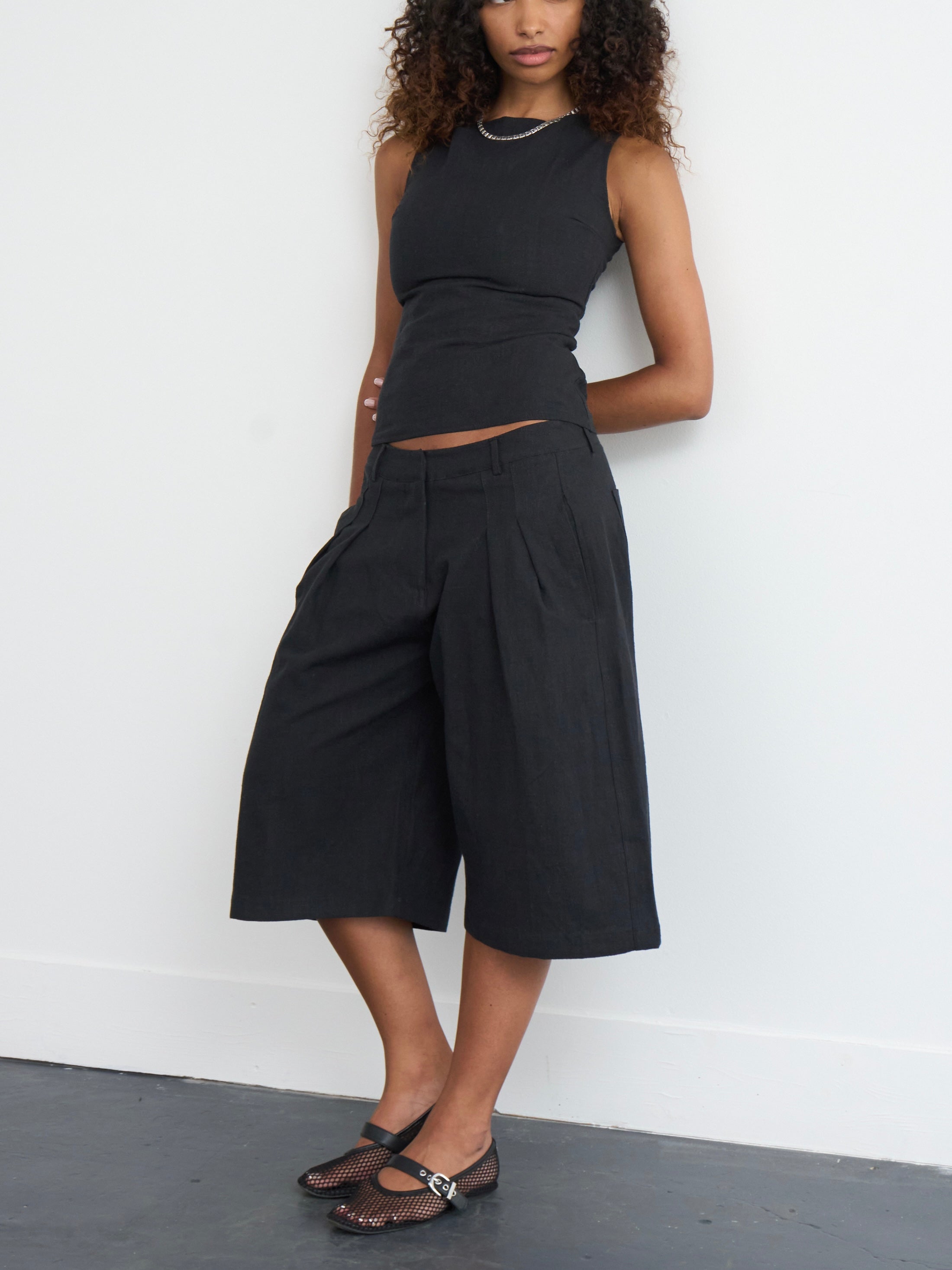 parker short - black linen