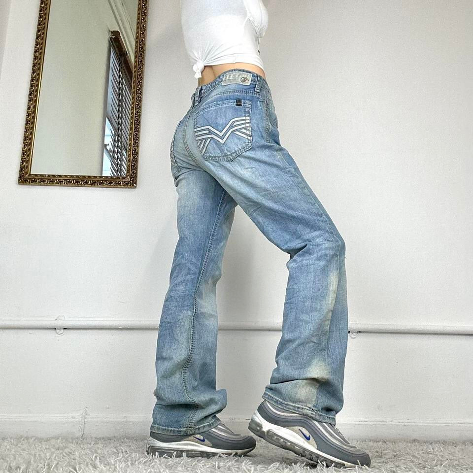 light wash baggy jeans