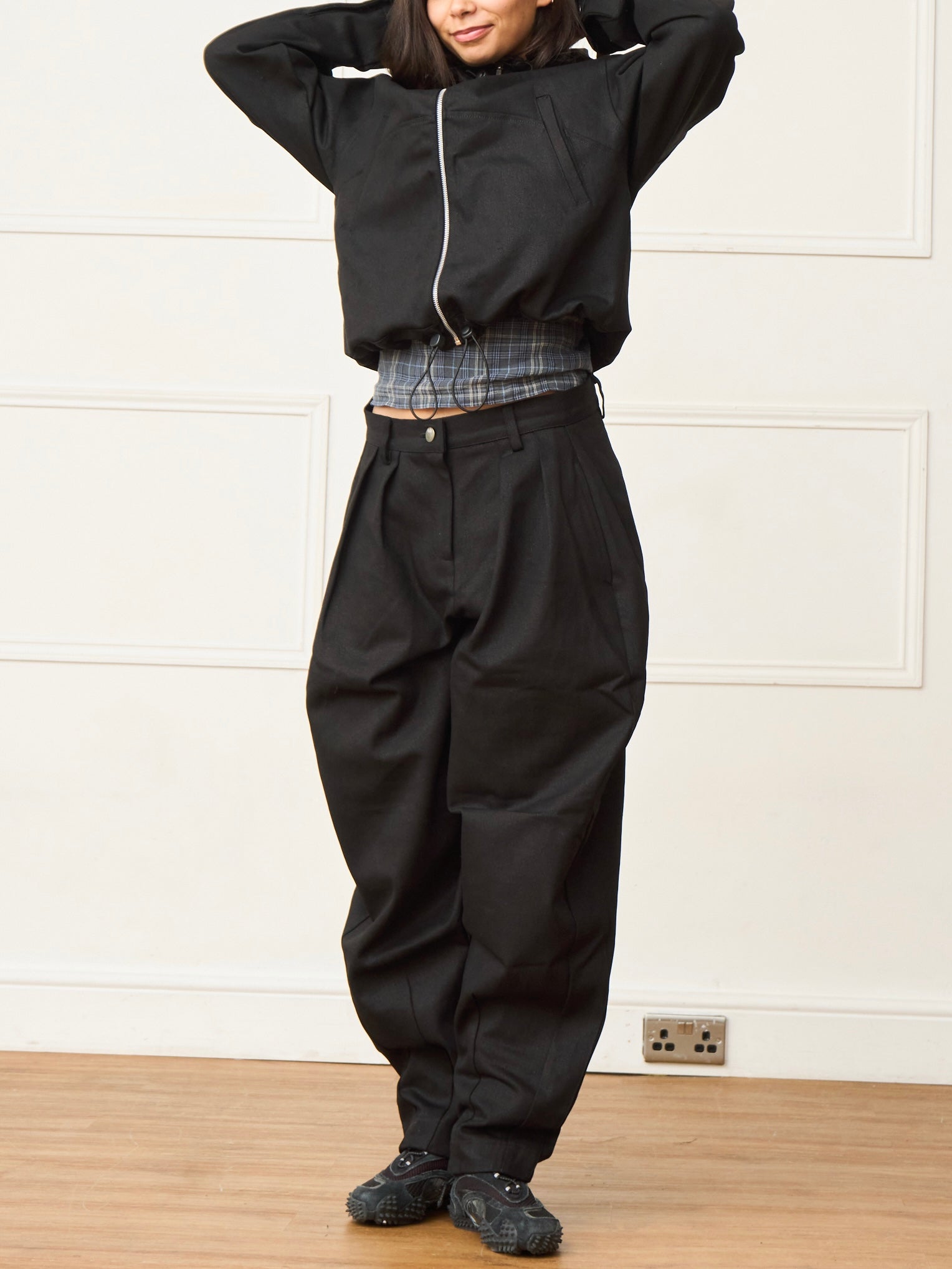 barrel jean - black denim