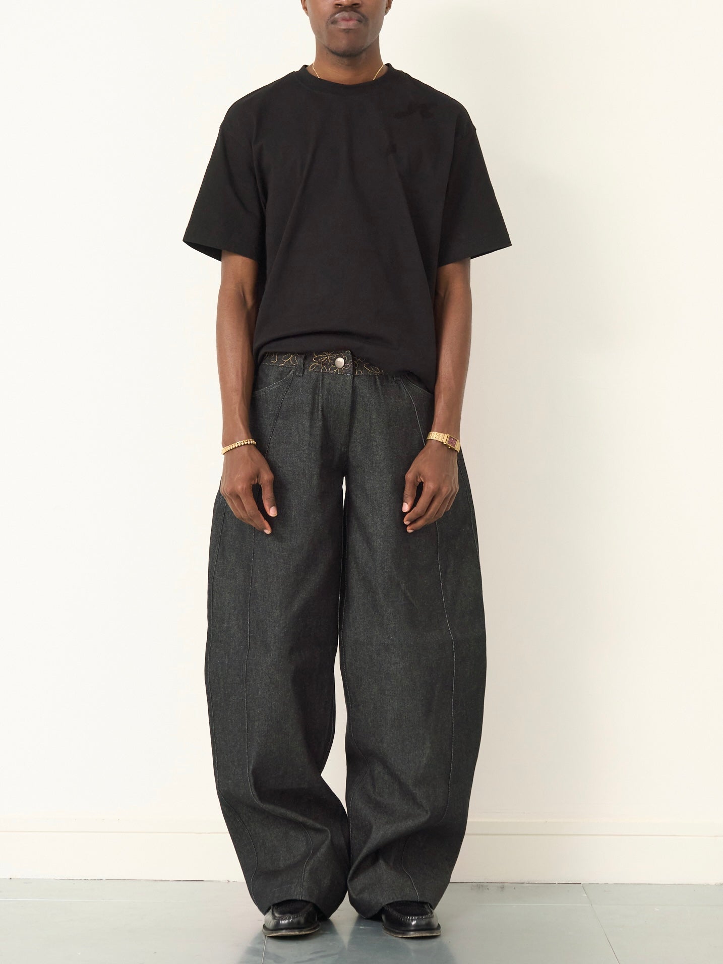 balloon jean - embroidered charcoal denim