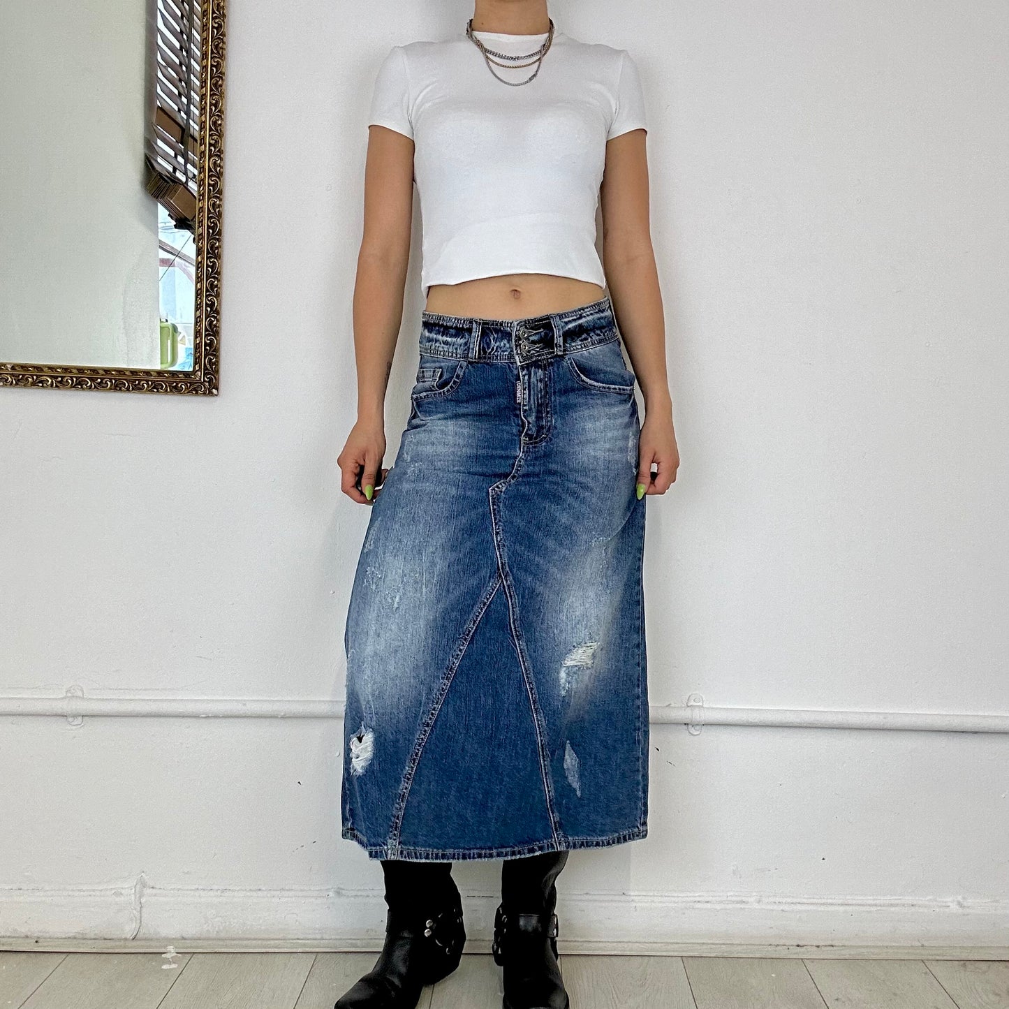 2000’s mid wash denim maxi skirt