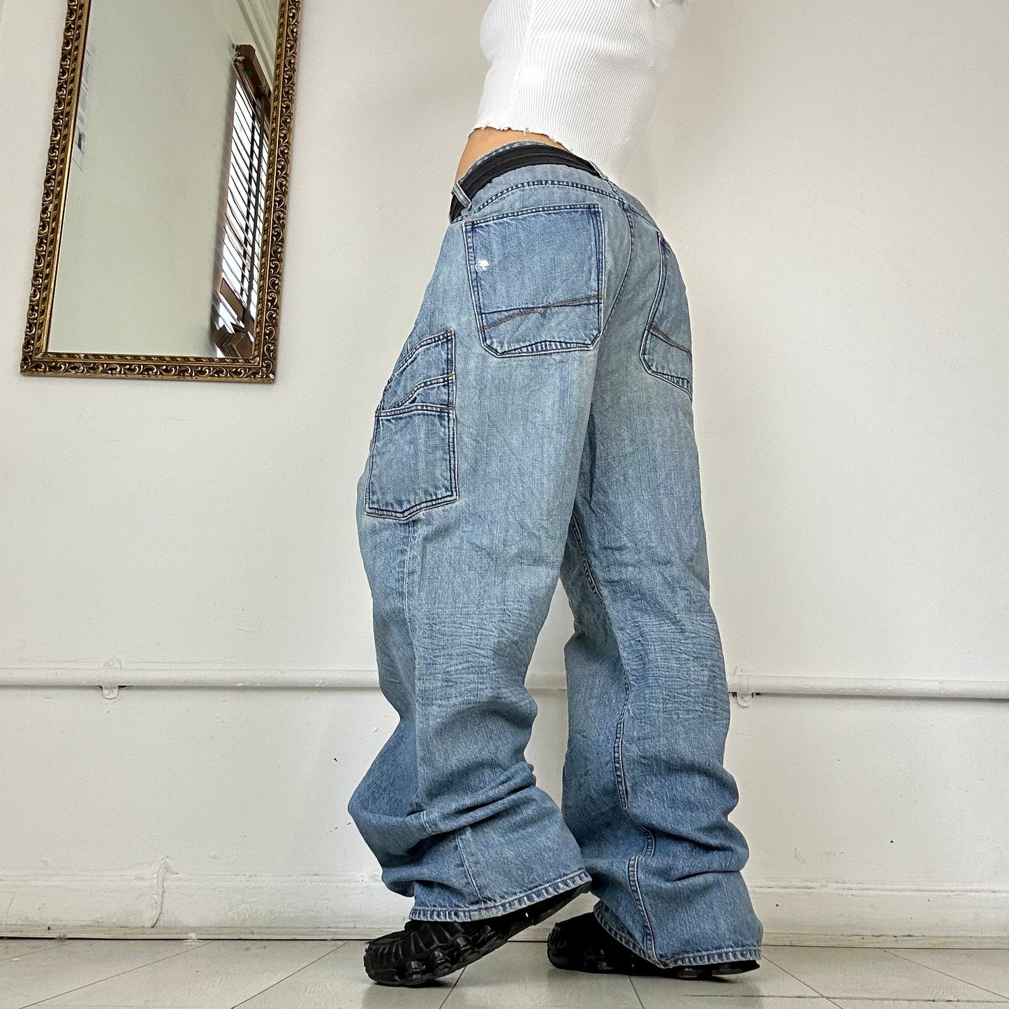 vintage baggy light wash jeans