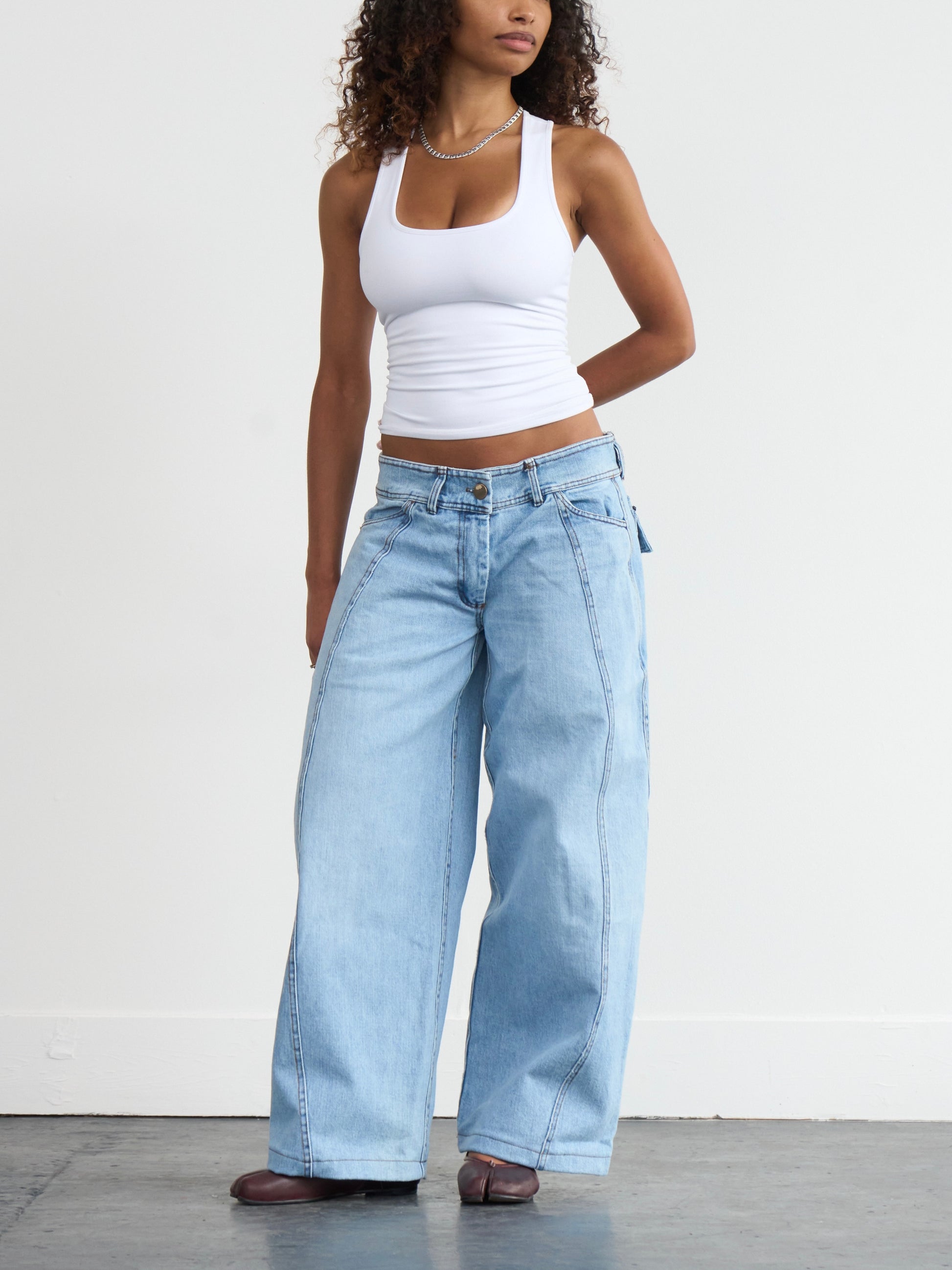 balloon jean - light washed denim