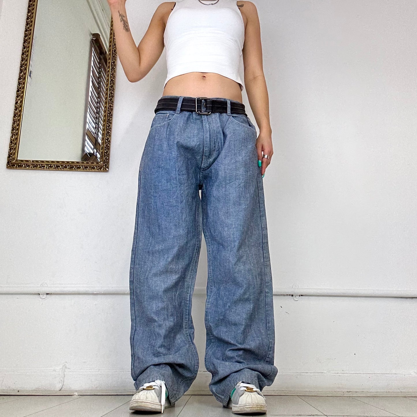 90's baggy jeans