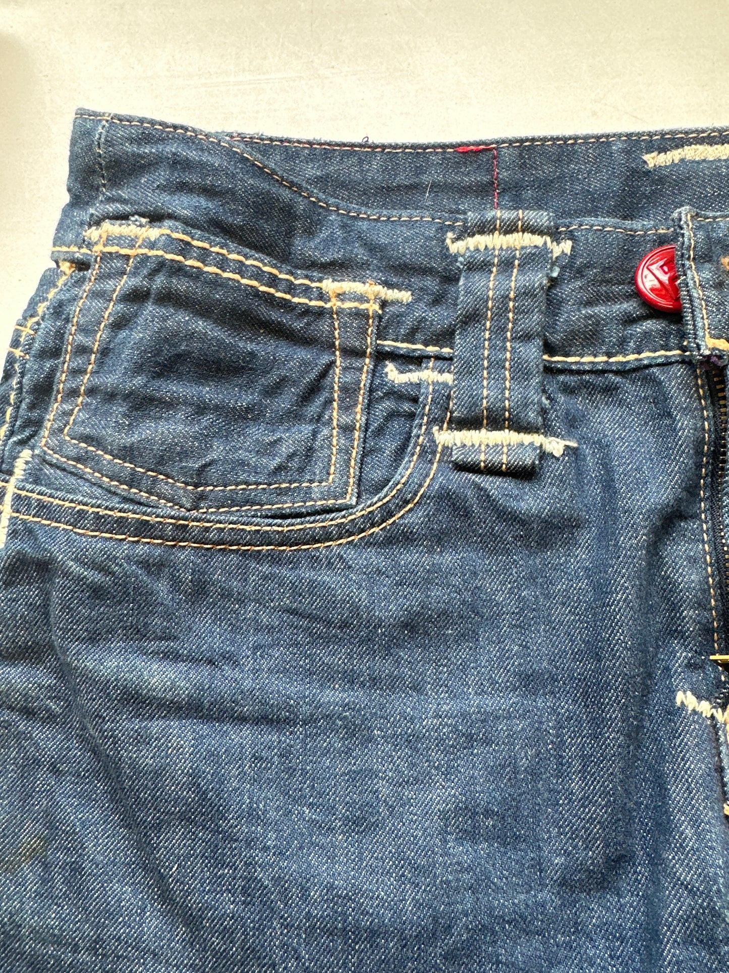 levi’s dark wash denim mini skirt